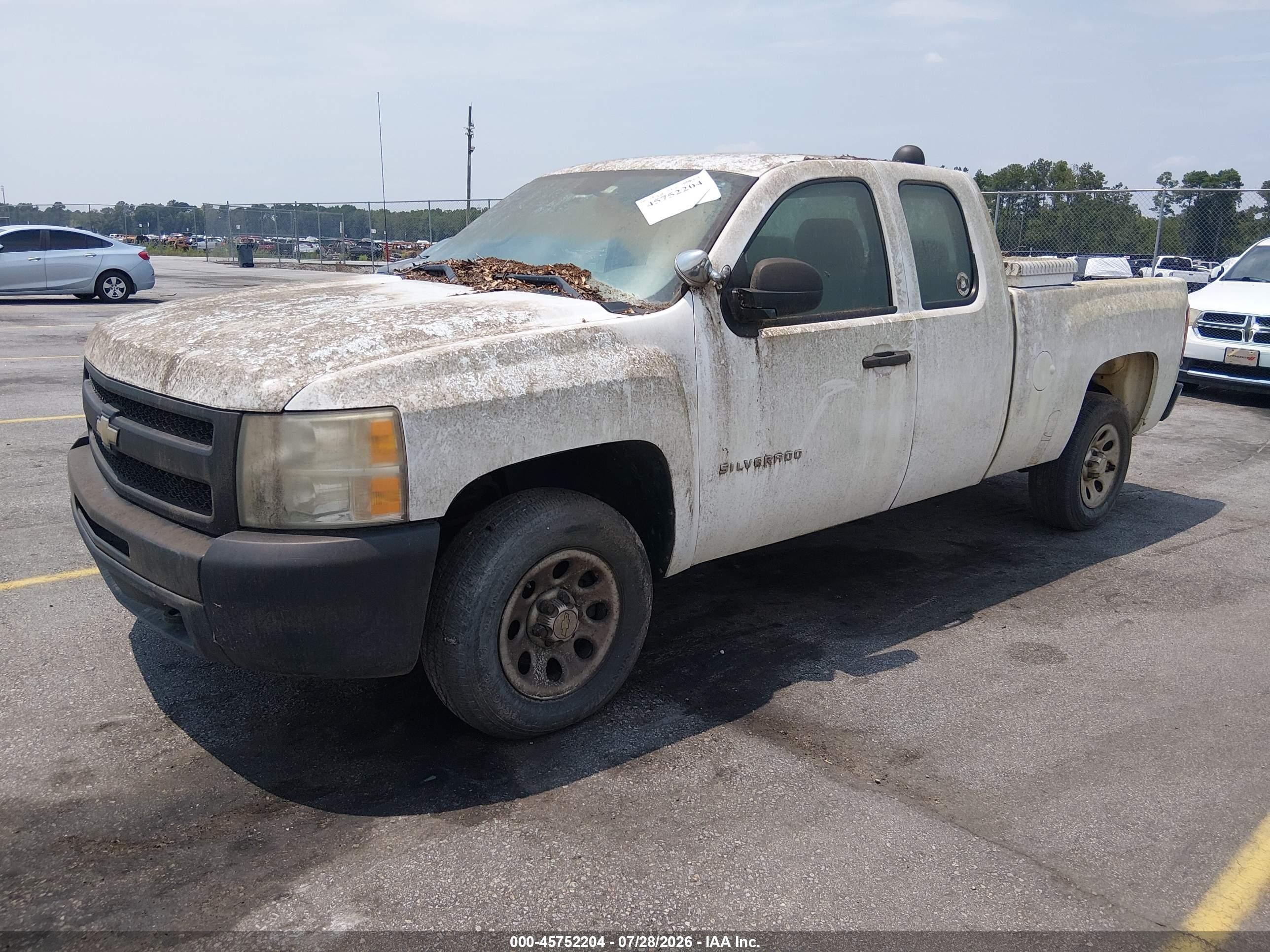 2011 Chevrolet Silverado 1500 Work Truck White vin: 1GCRCPEX1BZ341659