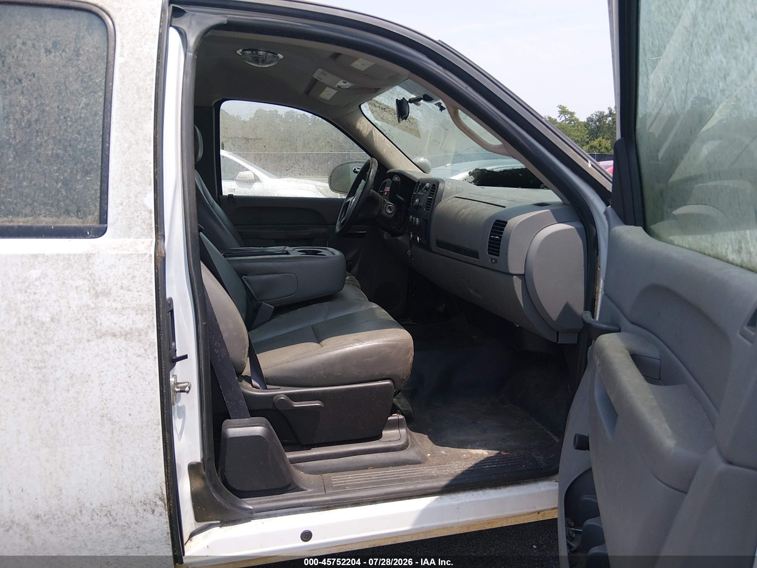 2011 Chevrolet Silverado 1500 Work Truck White vin: 1GCRCPEX1BZ341659