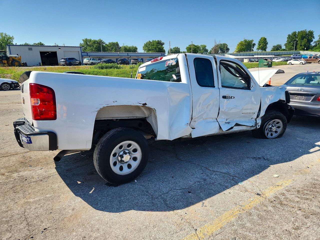 2013 Chevrolet Silverado C1500 White vin: 1GCRCPEX2DZ396902