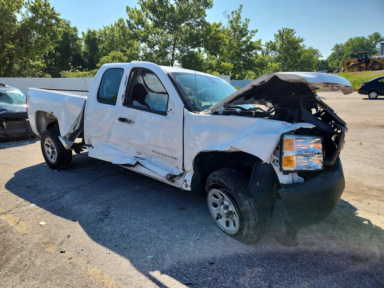 2013 Chevrolet Silverado C1500 White vin: 1GCRCPEX2DZ396902