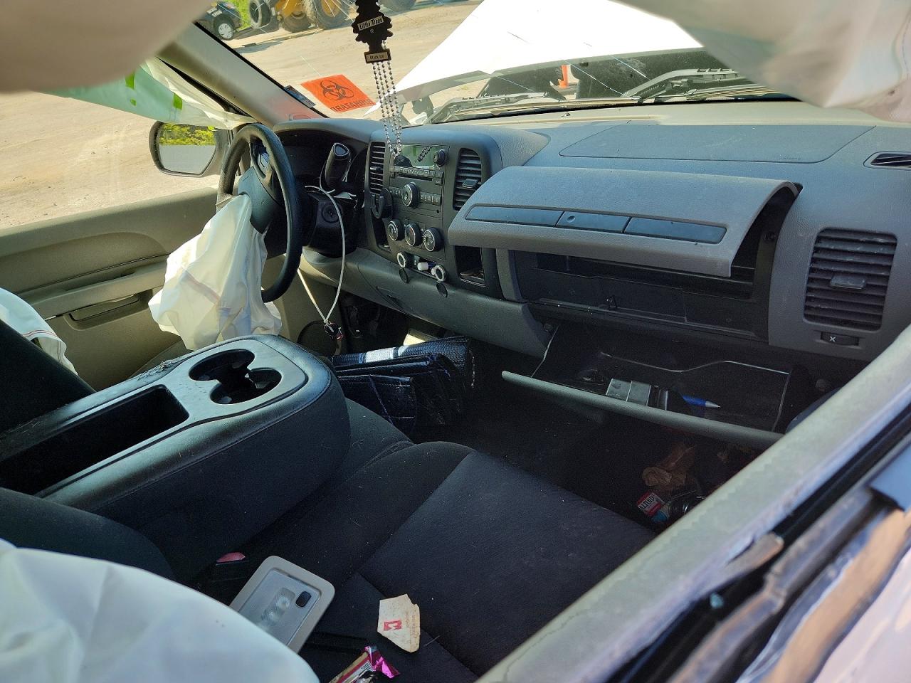 2013 Chevrolet Silverado C1500 White vin: 1GCRCPEX2DZ396902