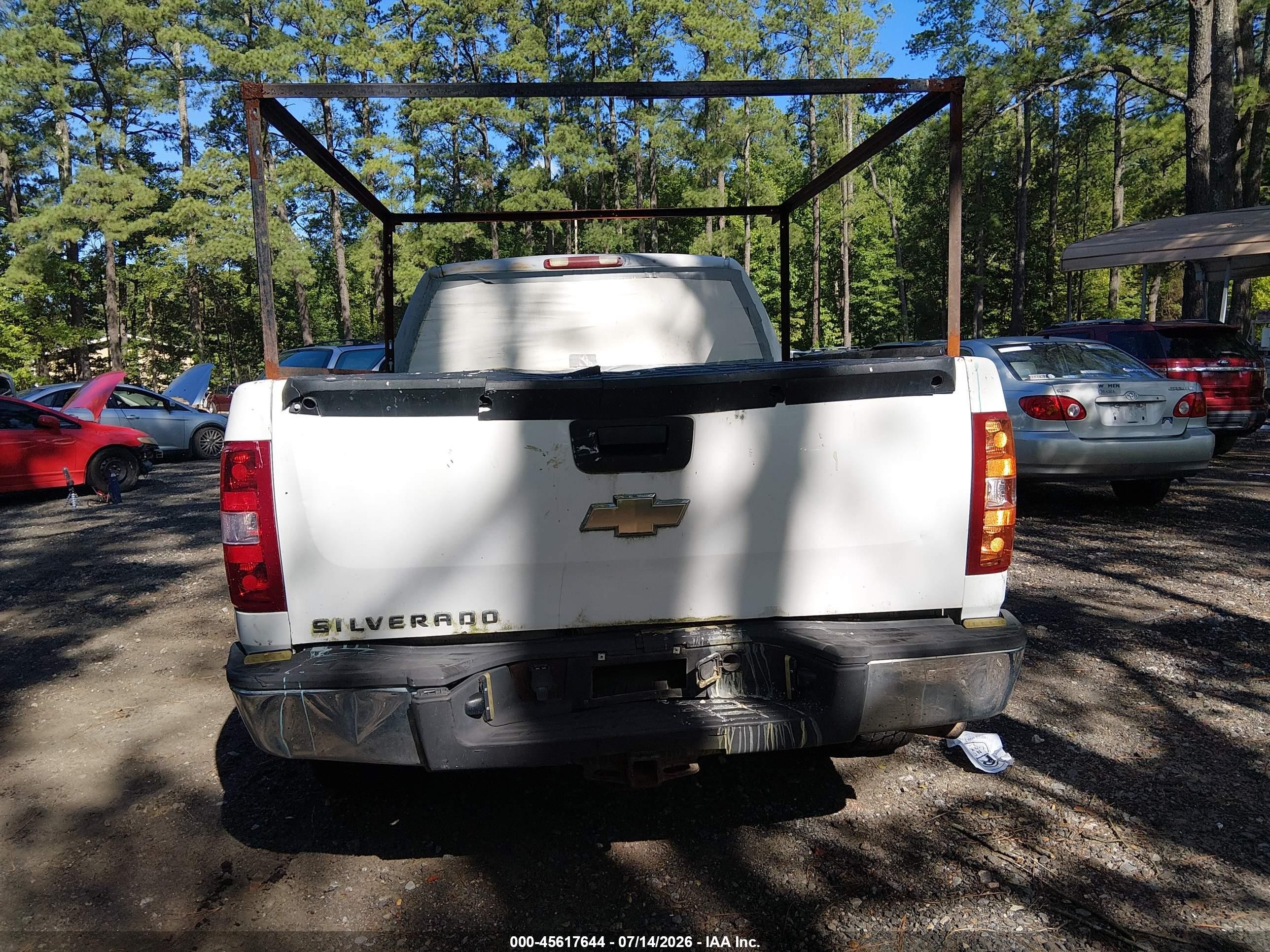 2011 Chevrolet Silverado 1500 Work Truck White vin: 1GCRCPEX3BZ448552