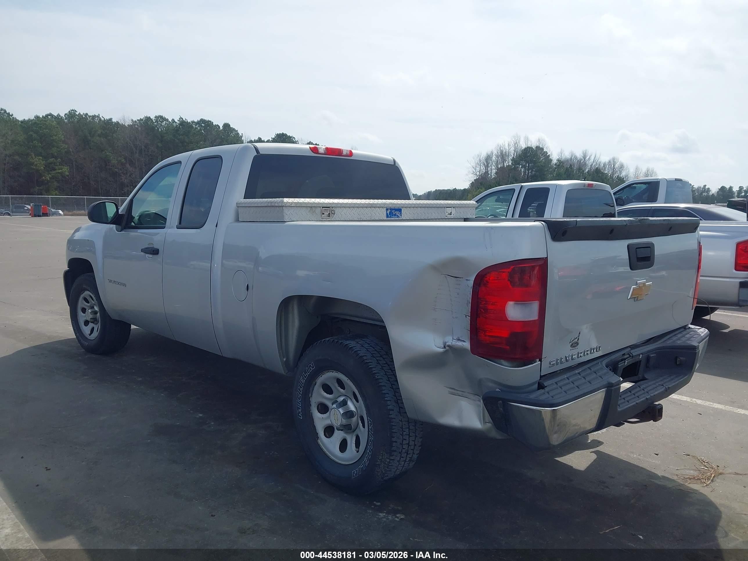2011 Chevrolet Silverado 1500 Work Truck Silver vin: 1GCRCPEX4BZ343342