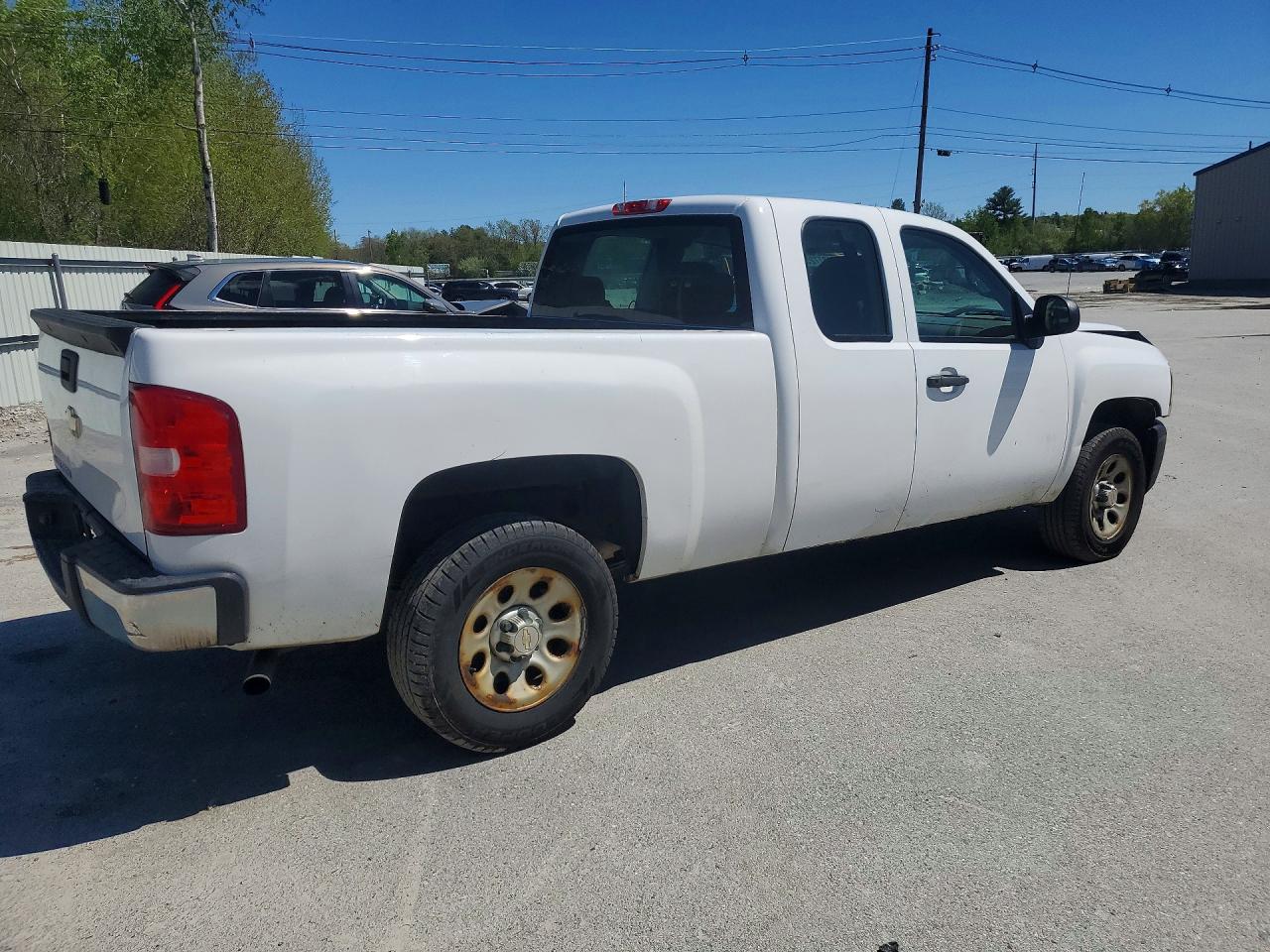 2011 Chevrolet Silverado C1500 White vin: 1GCRCPEX5BZ430330