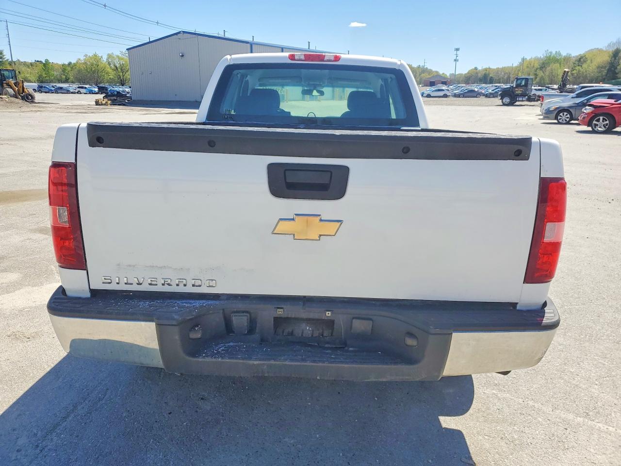 2011 Chevrolet Silverado C1500 White vin: 1GCRCPEX5BZ430330