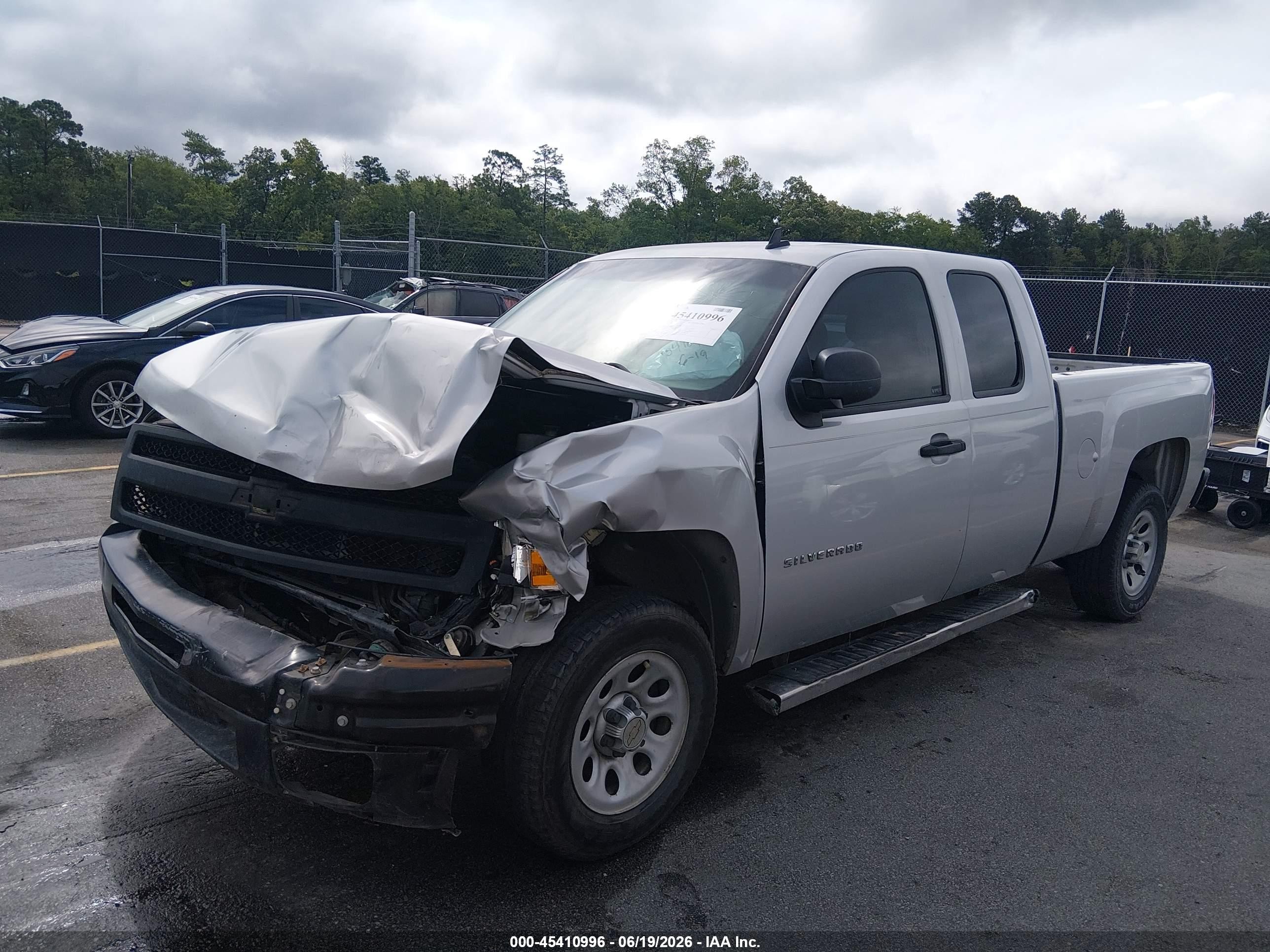 2011 Chevrolet Silverado 1500 Work Truck Silver vin: 1GCRCPEX6BZ109526