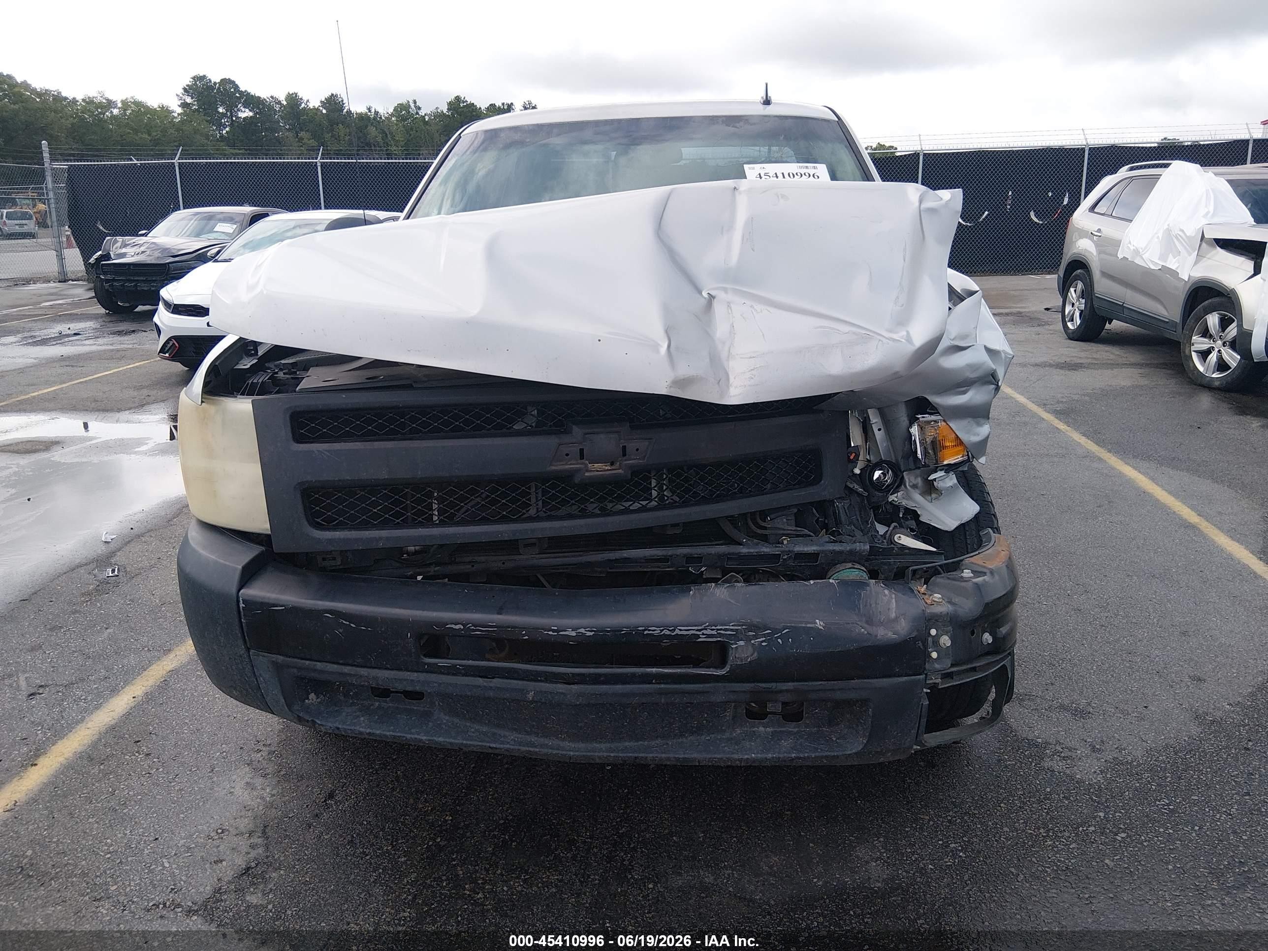 2011 Chevrolet Silverado 1500 Work Truck Silver vin: 1GCRCPEX6BZ109526
