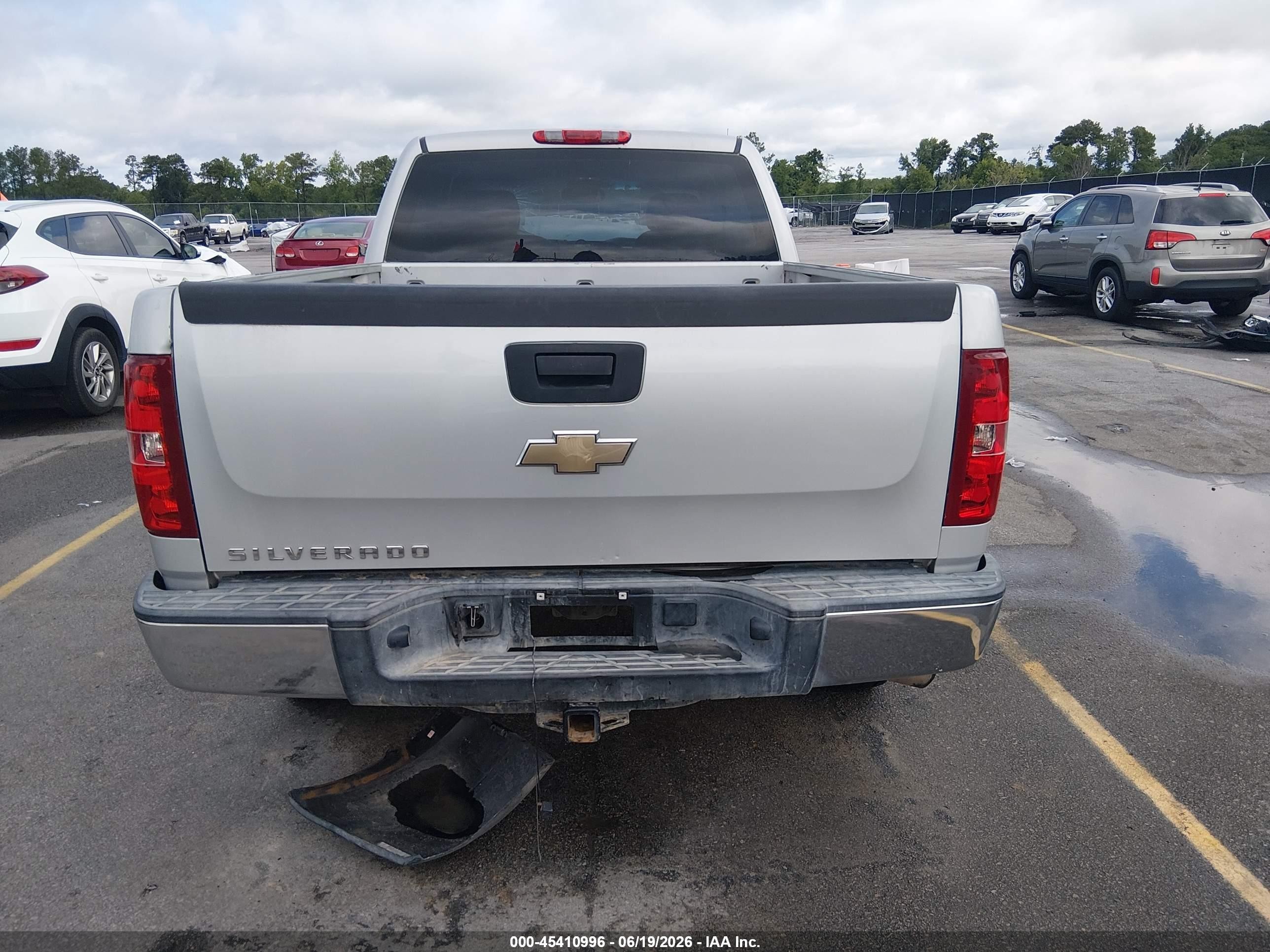 2011 Chevrolet Silverado 1500 Work Truck Silver vin: 1GCRCPEX6BZ109526