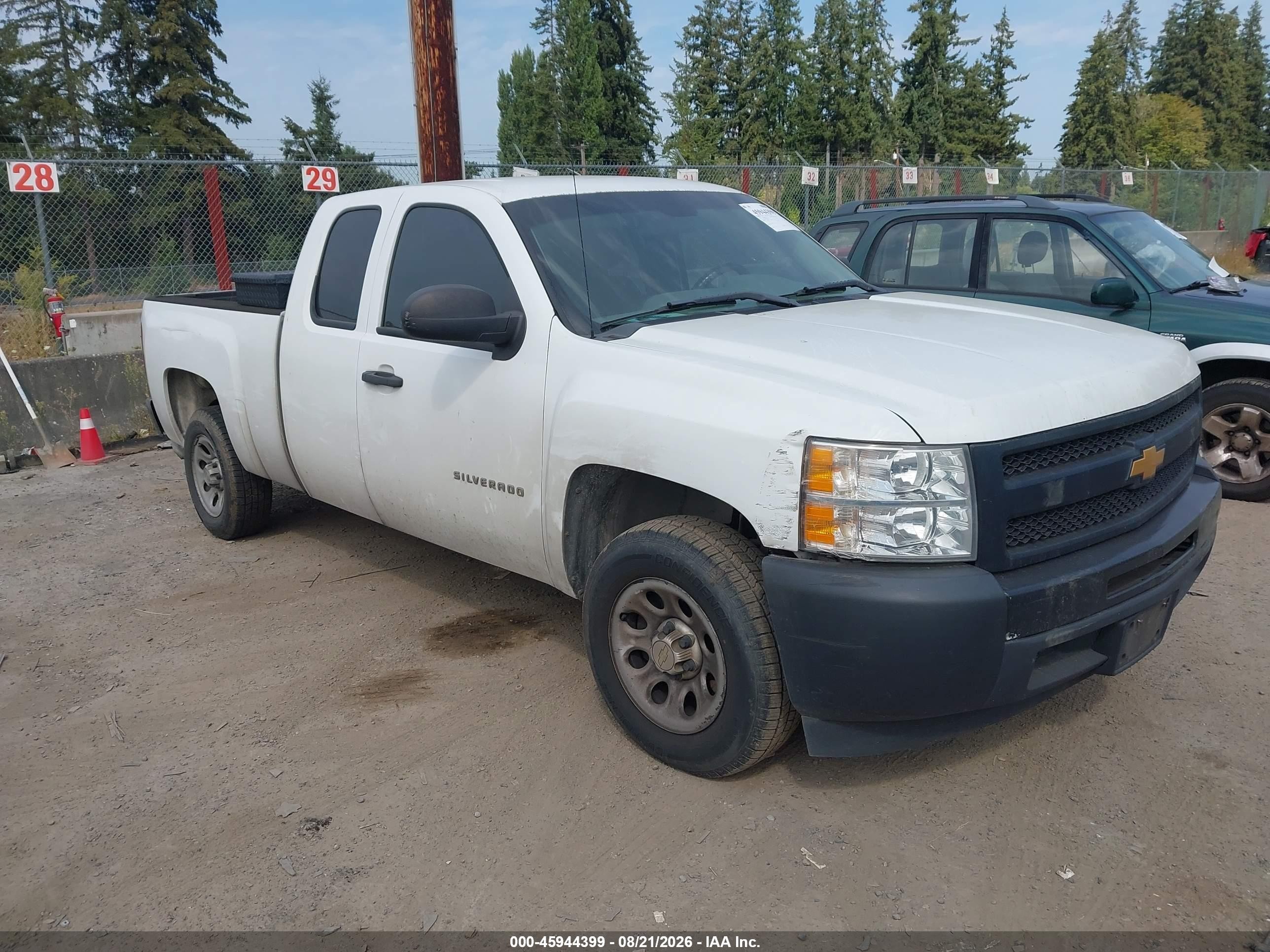 2012 Chevrolet Silverado 1500 Work Truck White vin: 1GCRCPEX8CZ102935