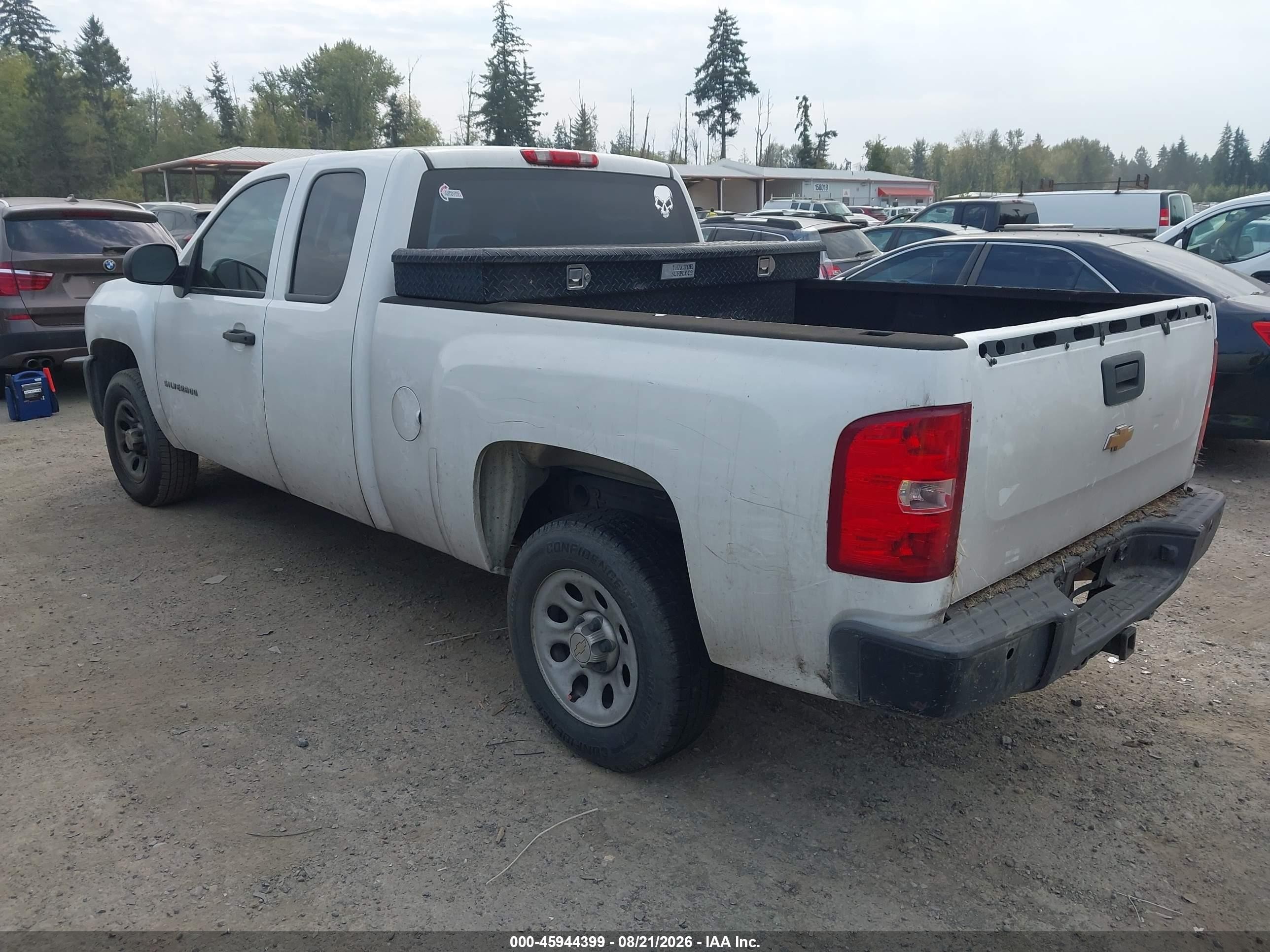 2012 Chevrolet Silverado 1500 Work Truck White vin: 1GCRCPEX8CZ102935
