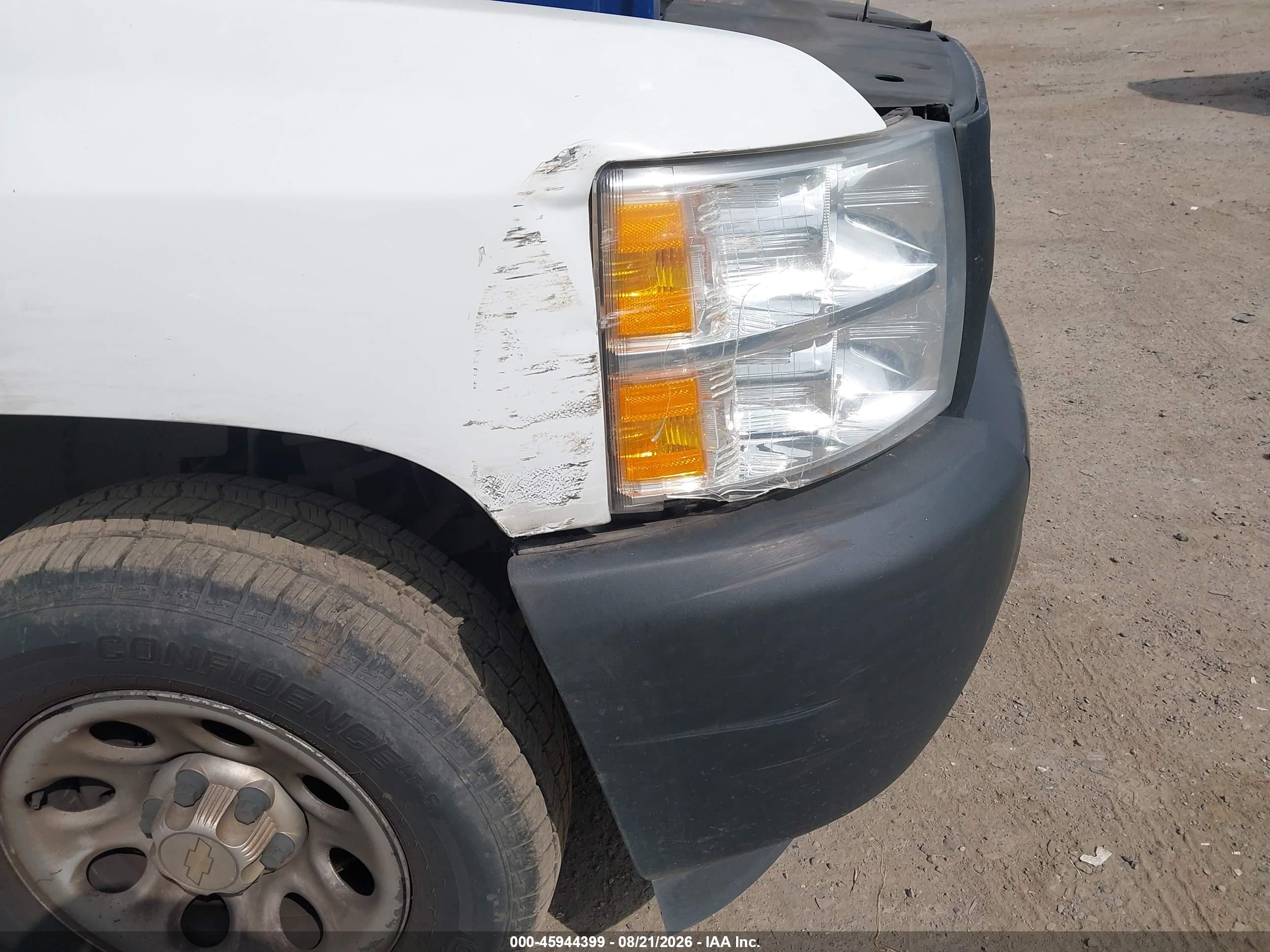 2012 Chevrolet Silverado 1500 Work Truck White vin: 1GCRCPEX8CZ102935