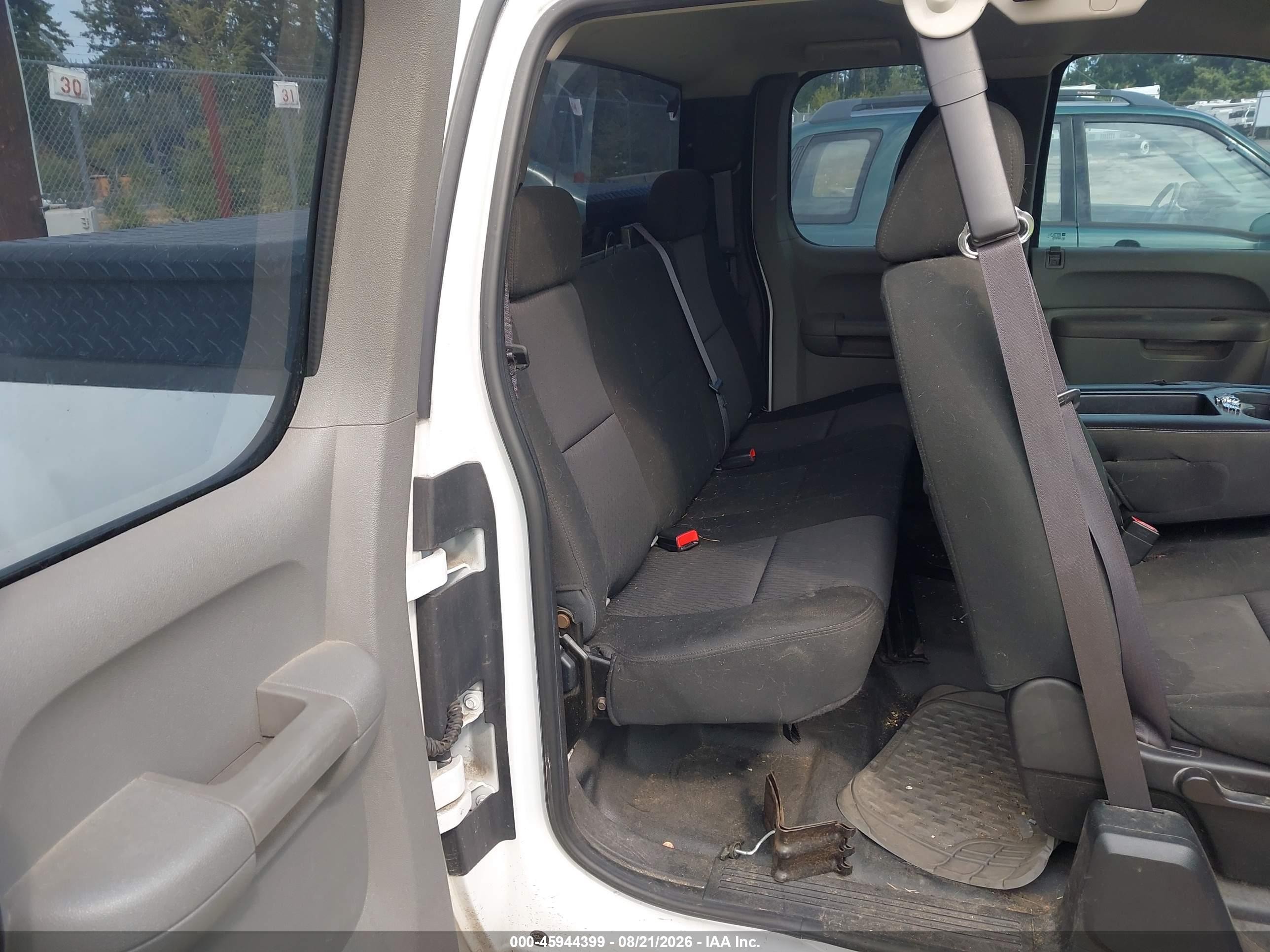 2012 Chevrolet Silverado 1500 Work Truck White vin: 1GCRCPEX8CZ102935