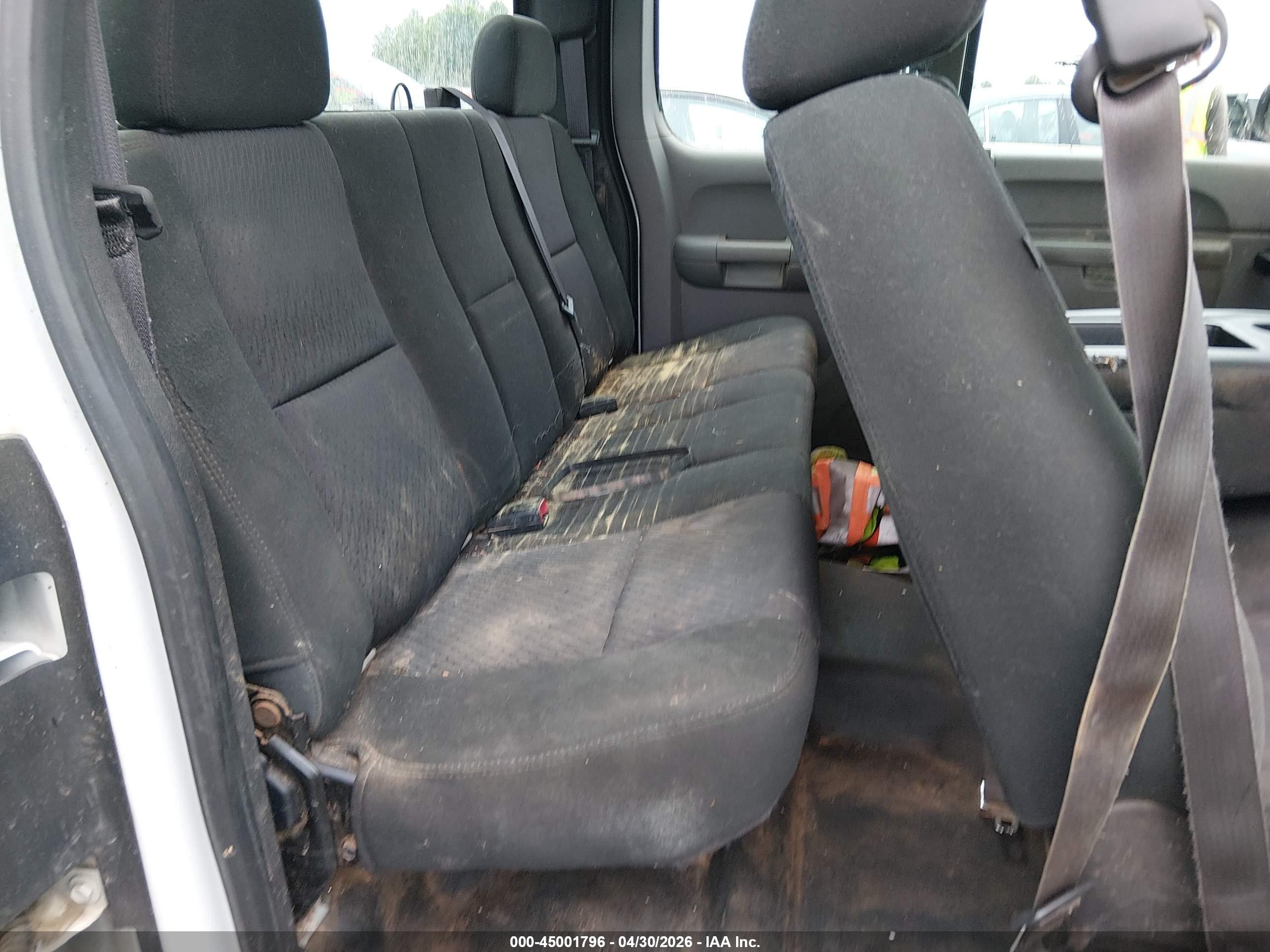 2013 Chevrolet Silverado 1500 Work Truck White vin: 1GCRCPEXXDZ147344