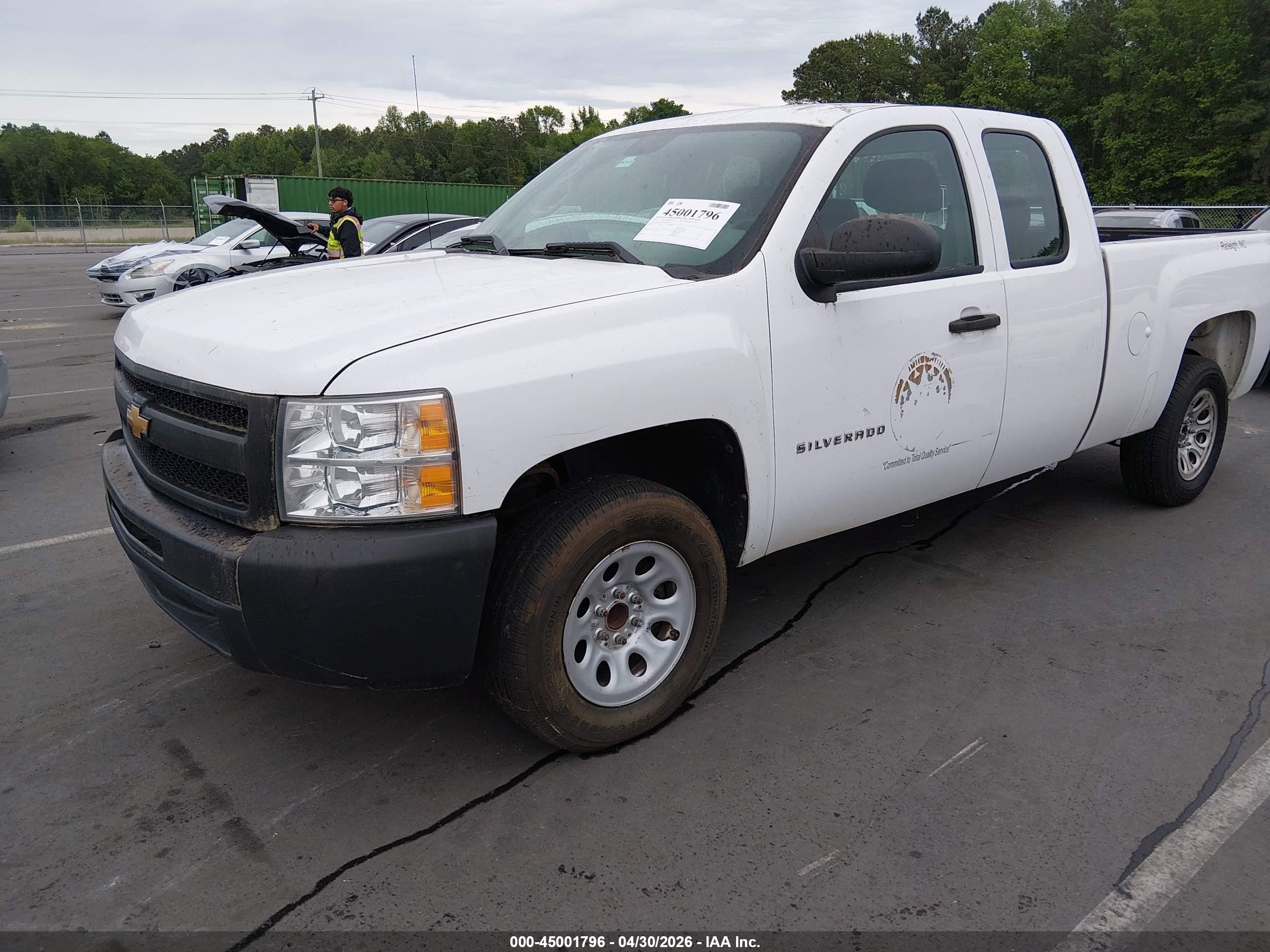 2013 Chevrolet Silverado 1500 Work Truck White vin: 1GCRCPEXXDZ147344