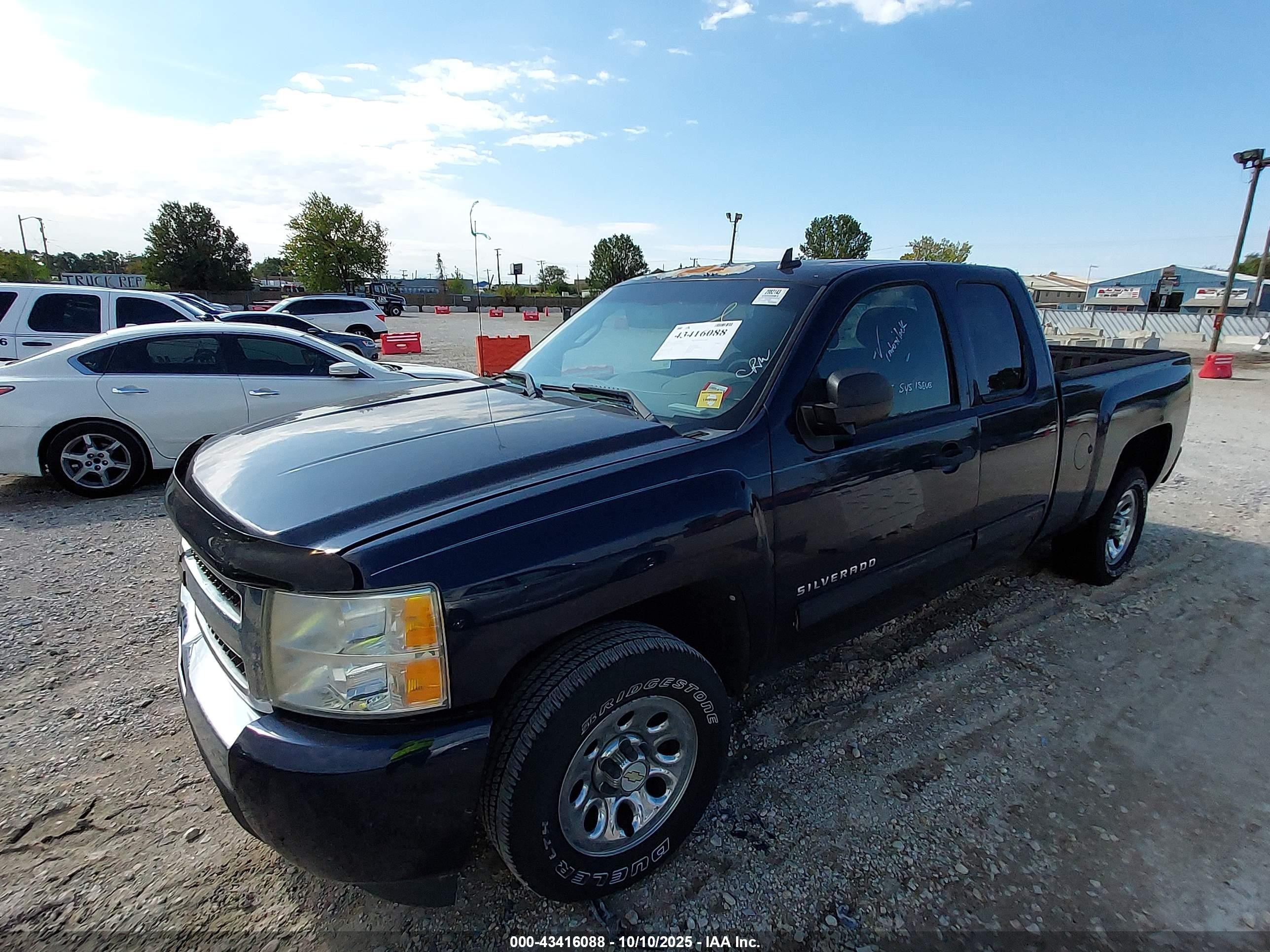 2011 Chevrolet Silverado 1500 Ls Dark Blue vin: 1GCRCREA0BZ384414