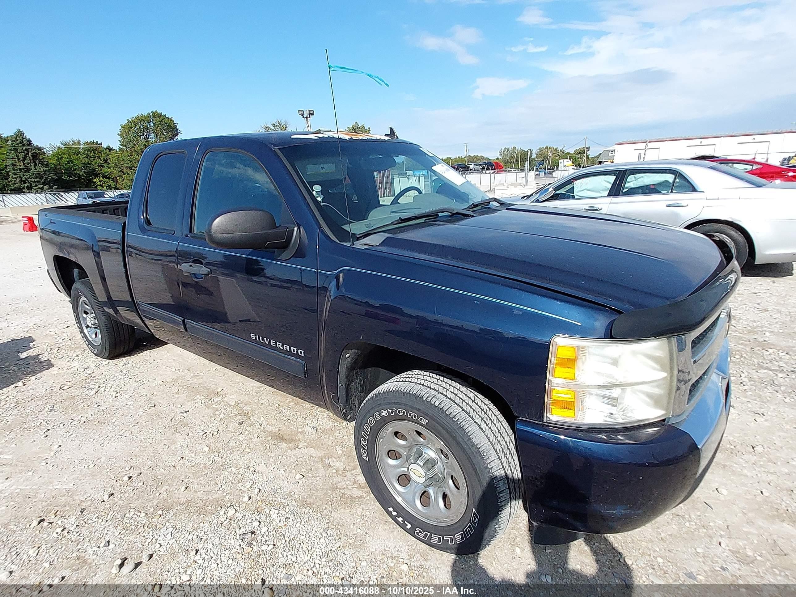 2011 Chevrolet Silverado 1500 Ls Dark Blue vin: 1GCRCREA0BZ384414