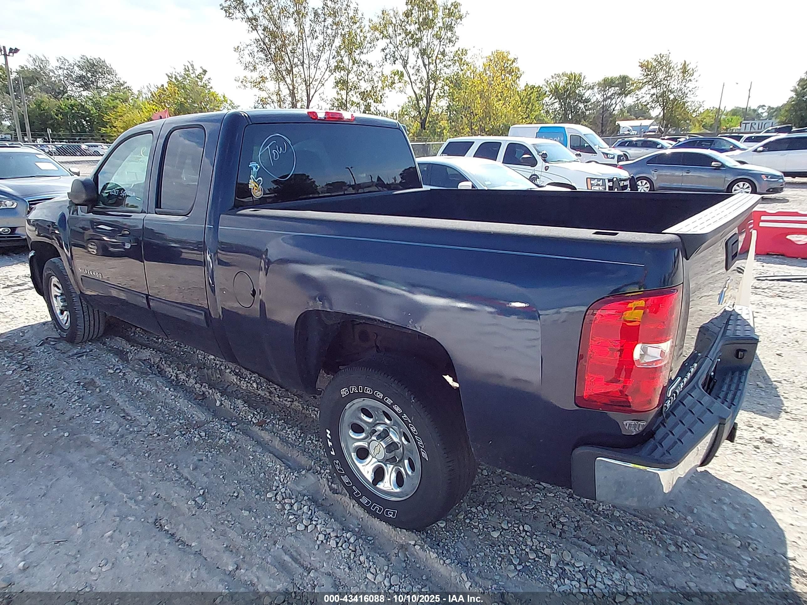 2011 Chevrolet Silverado 1500 Ls Dark Blue vin: 1GCRCREA0BZ384414