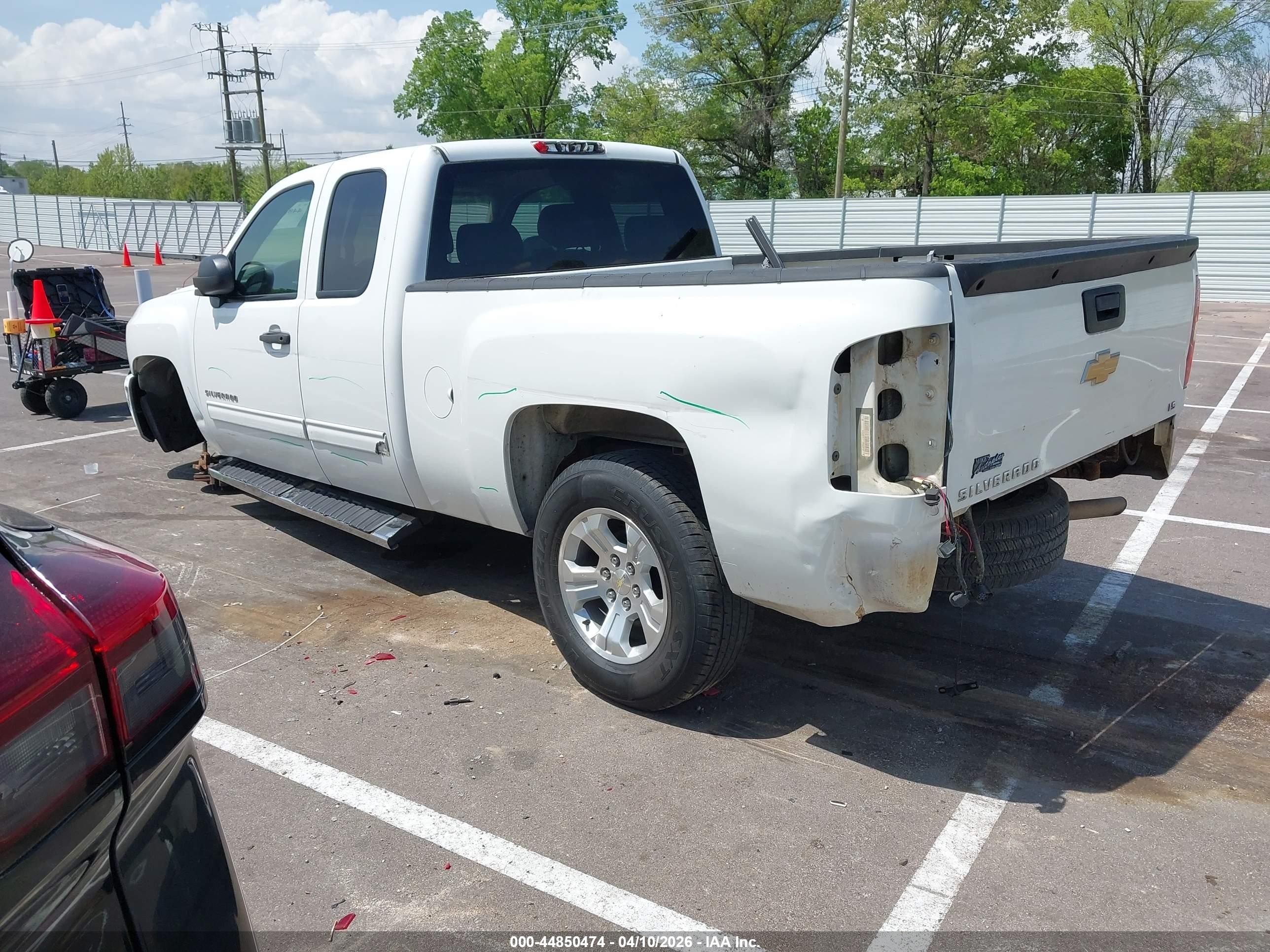 2013 Chevrolet Silverado 1500 Ls White vin: 1GCRCREA2DZ320779