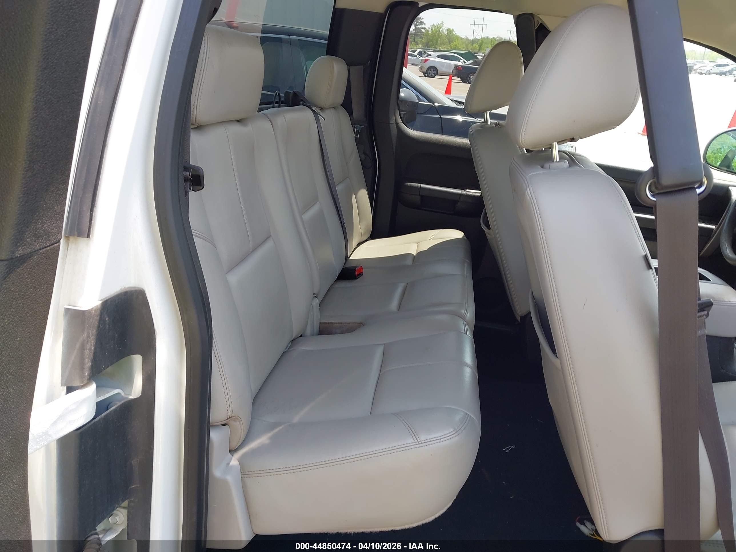 2013 Chevrolet Silverado 1500 Ls White vin: 1GCRCREA2DZ320779