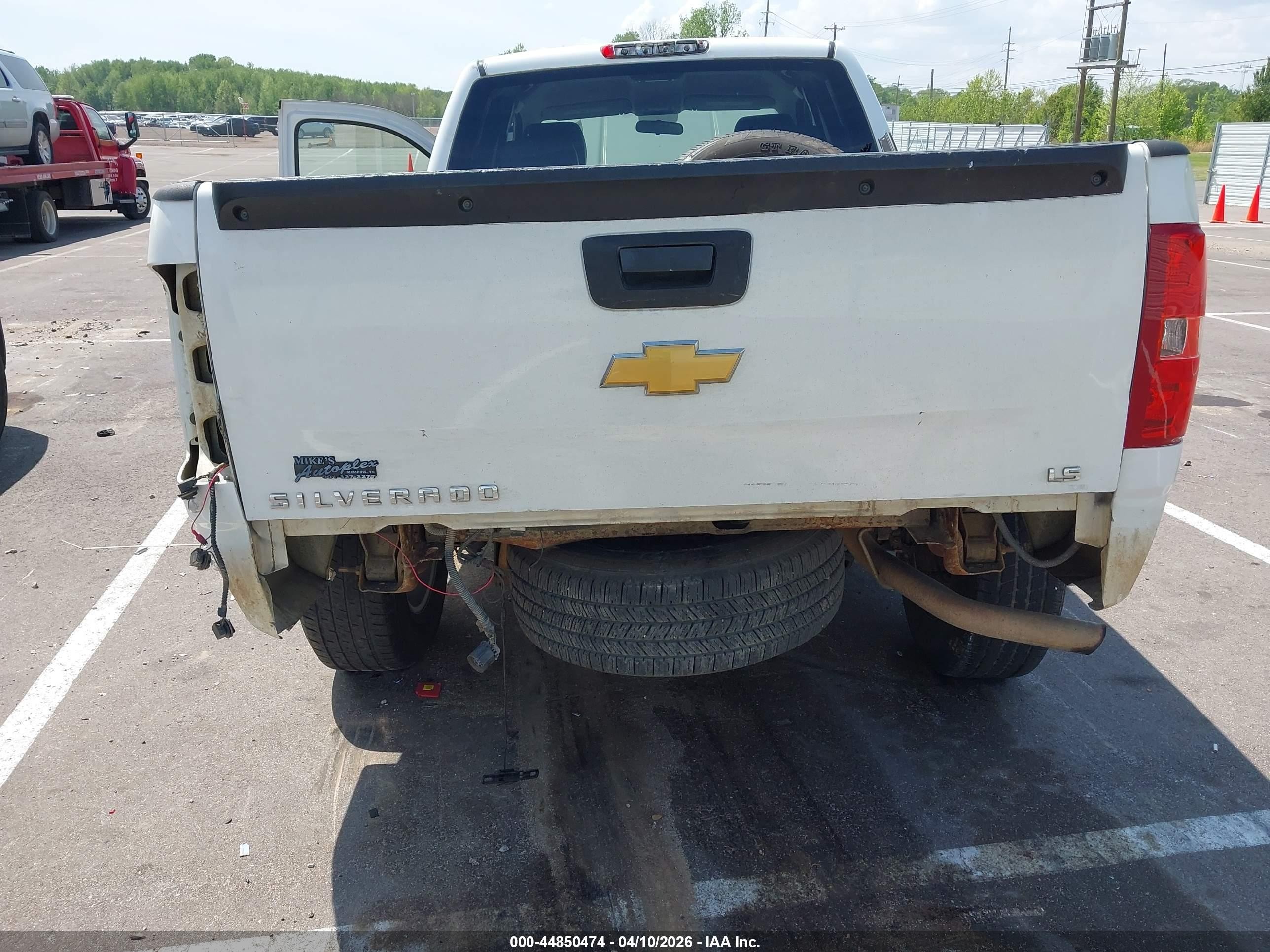 2013 Chevrolet Silverado 1500 Ls White vin: 1GCRCREA2DZ320779