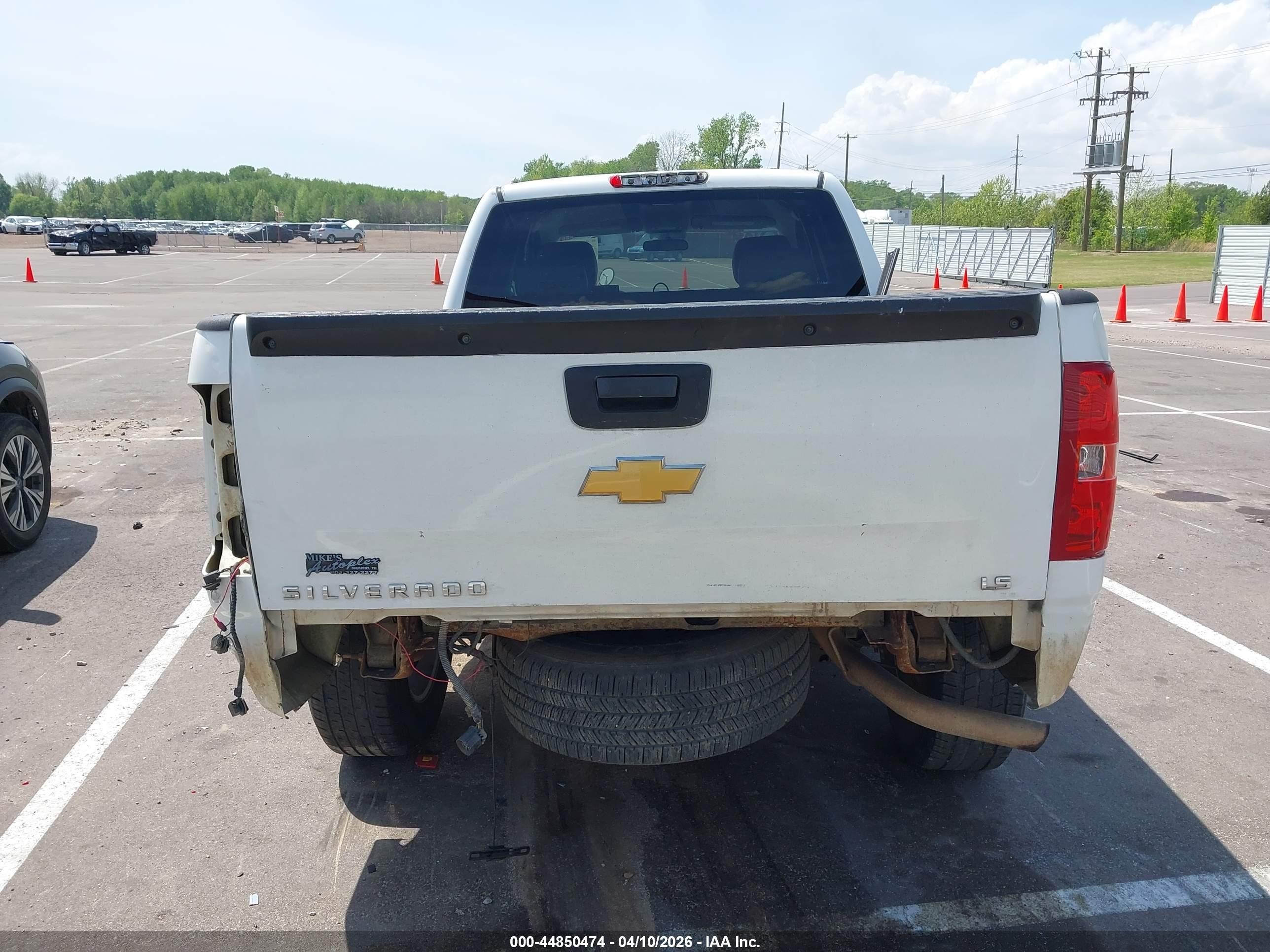 2013 Chevrolet Silverado 1500 Ls White vin: 1GCRCREA2DZ320779