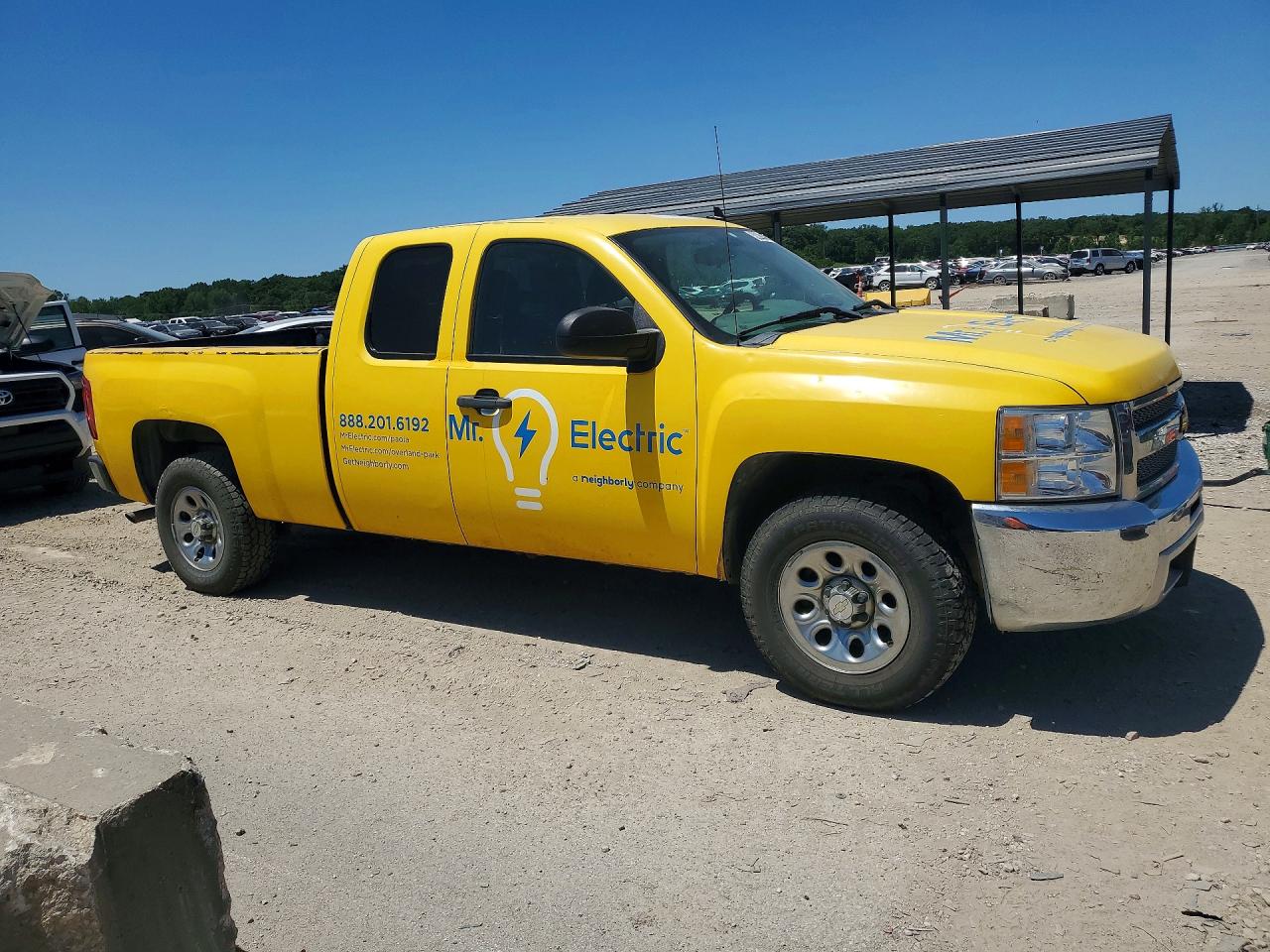 2012 Chevrolet Silverado C1500 Ls Yellow vin: 1GCRCREA4CZ225932