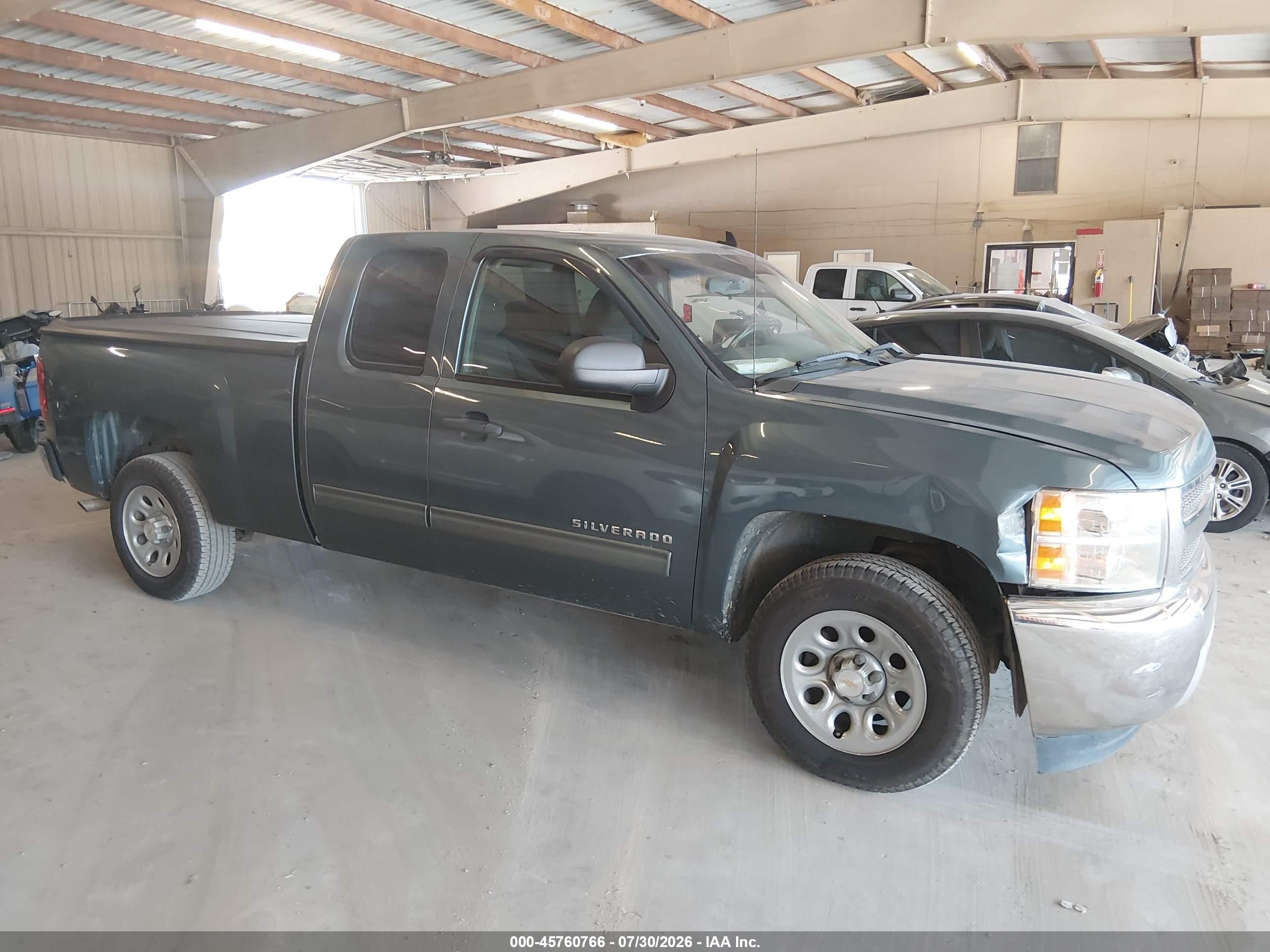 2013 Chevrolet Silverado 1500 Ls Blue vin: 1GCRCREA4DZ169802