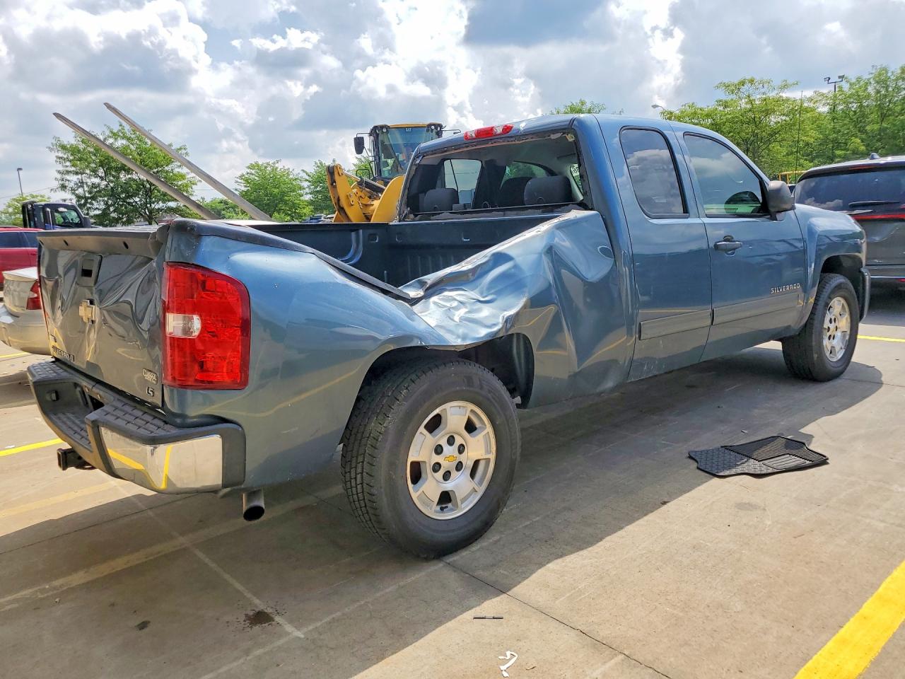 2011 Chevrolet Silverado C1500 Ls Blue vin: 1GCRCREA5BZ183107