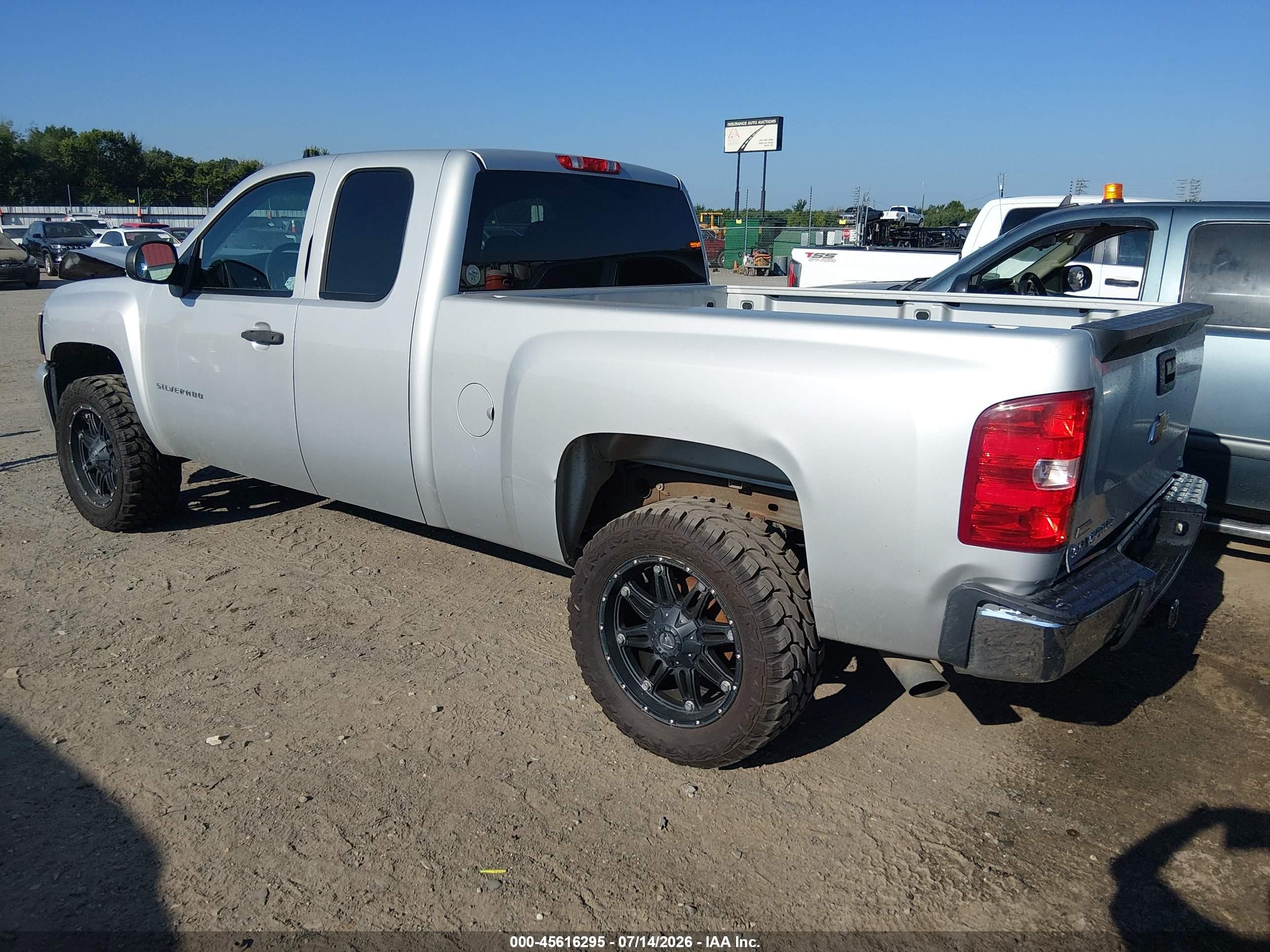 2011 Chevrolet Silverado 1500 Ls Silver vin: 1GCRCREA5BZ428102