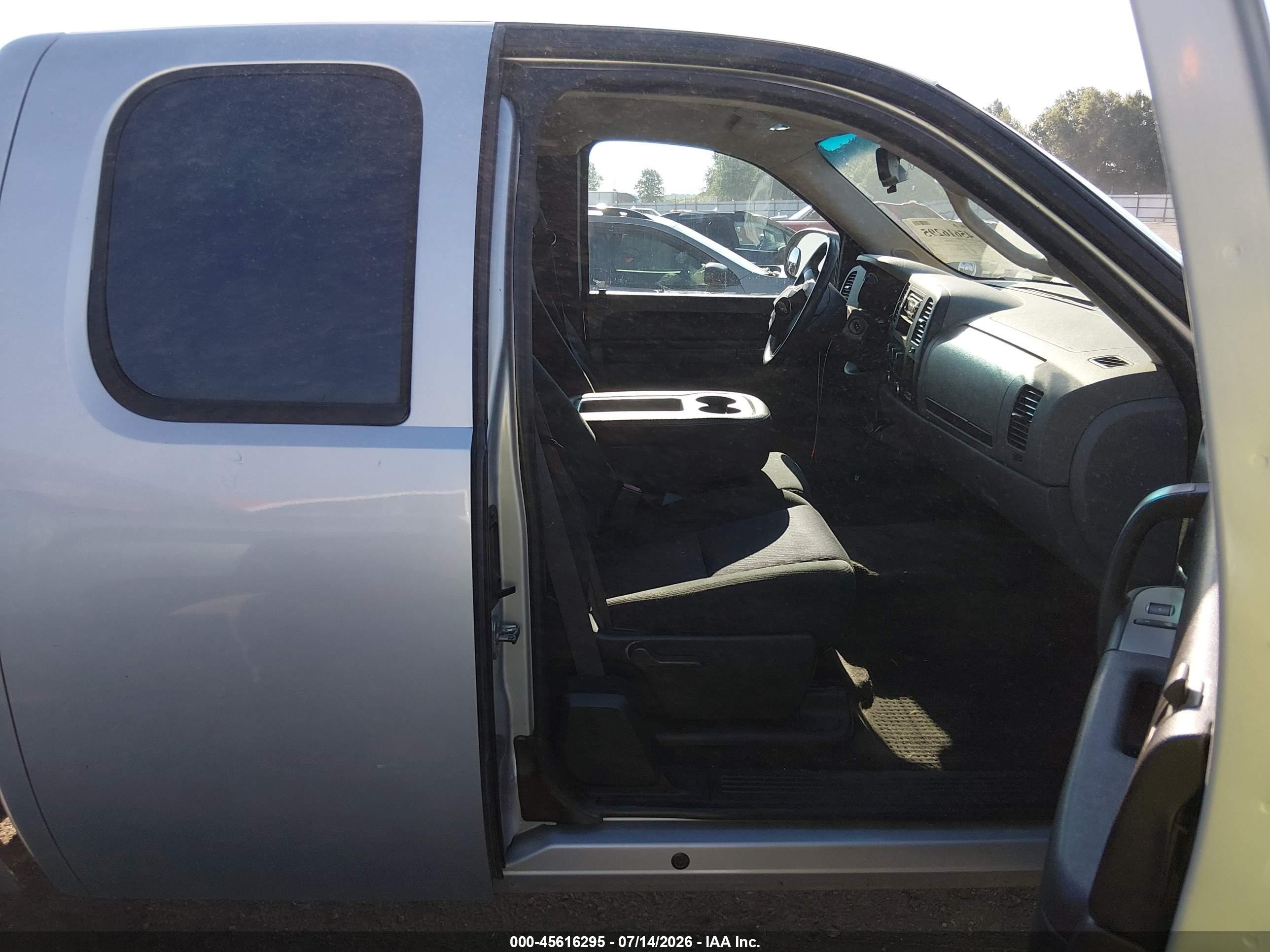 2011 Chevrolet Silverado 1500 Ls Silver vin: 1GCRCREA5BZ428102