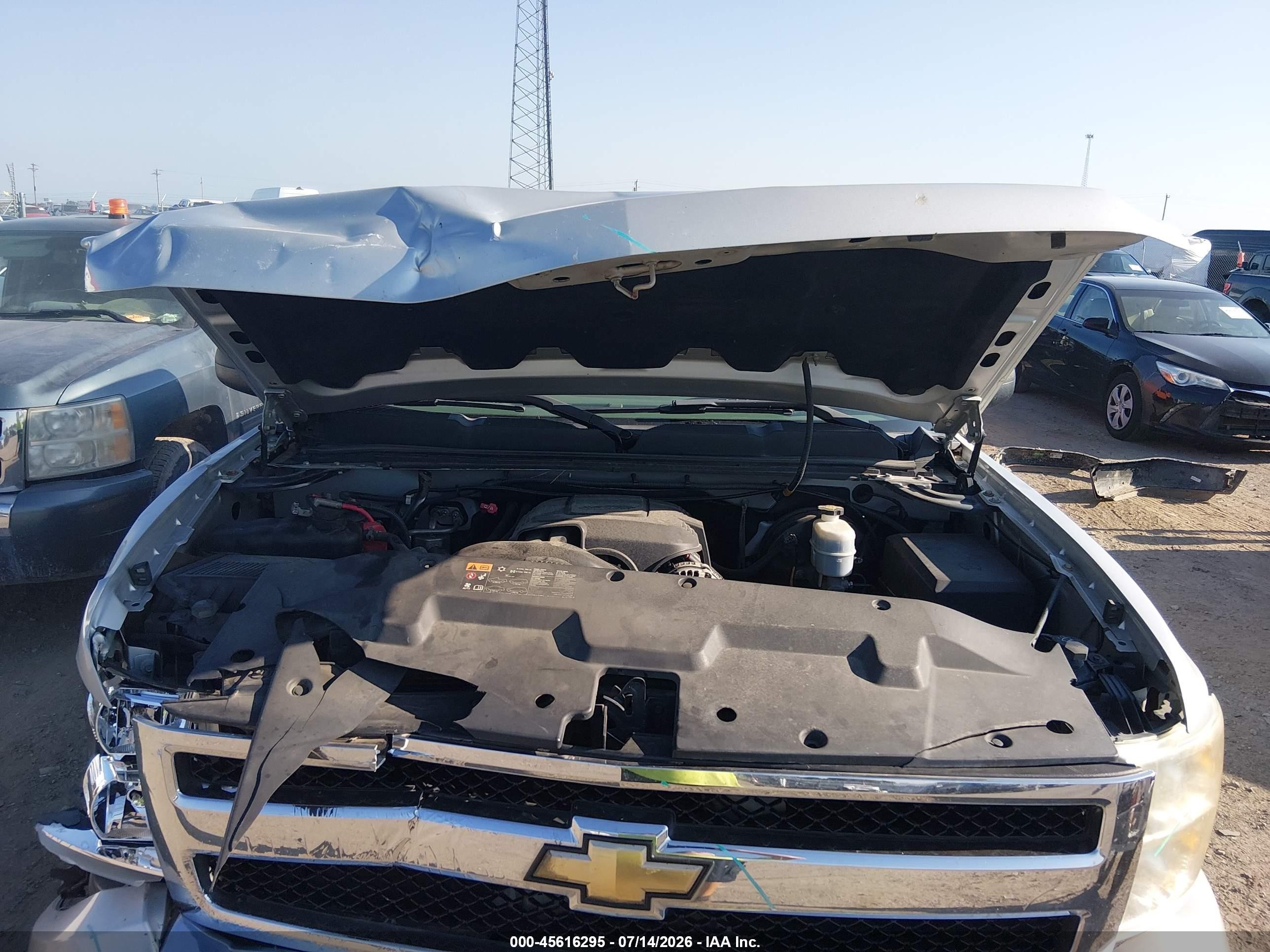 2011 Chevrolet Silverado 1500 Ls Silver vin: 1GCRCREA5BZ428102