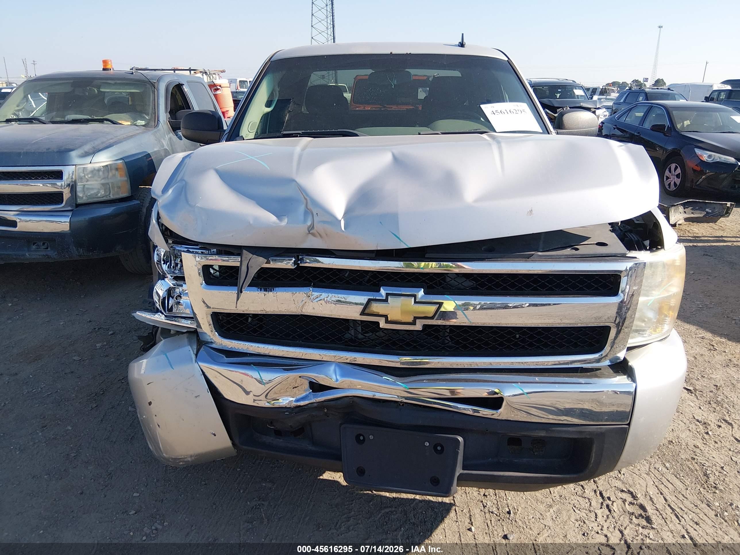 2011 Chevrolet Silverado 1500 Ls Silver vin: 1GCRCREA5BZ428102