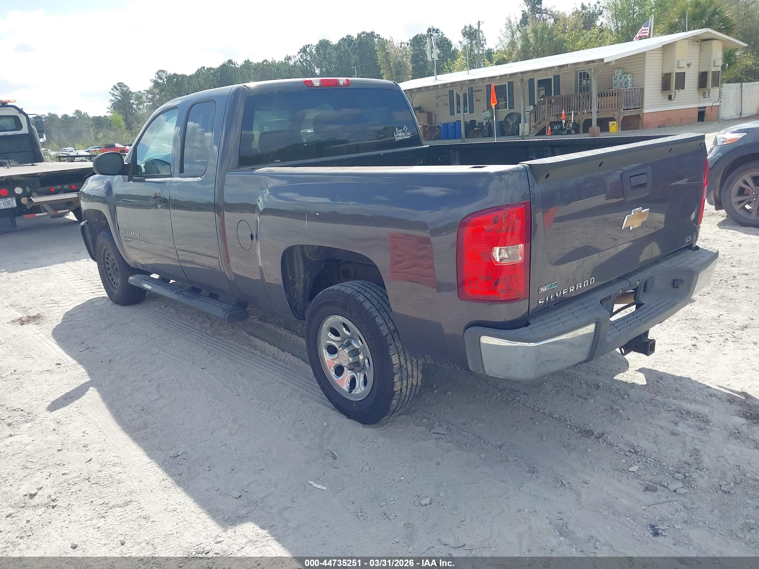 2011 Chevrolet Silverado 1500 Ls Серый vin: 1GCRCREA6BZ282681