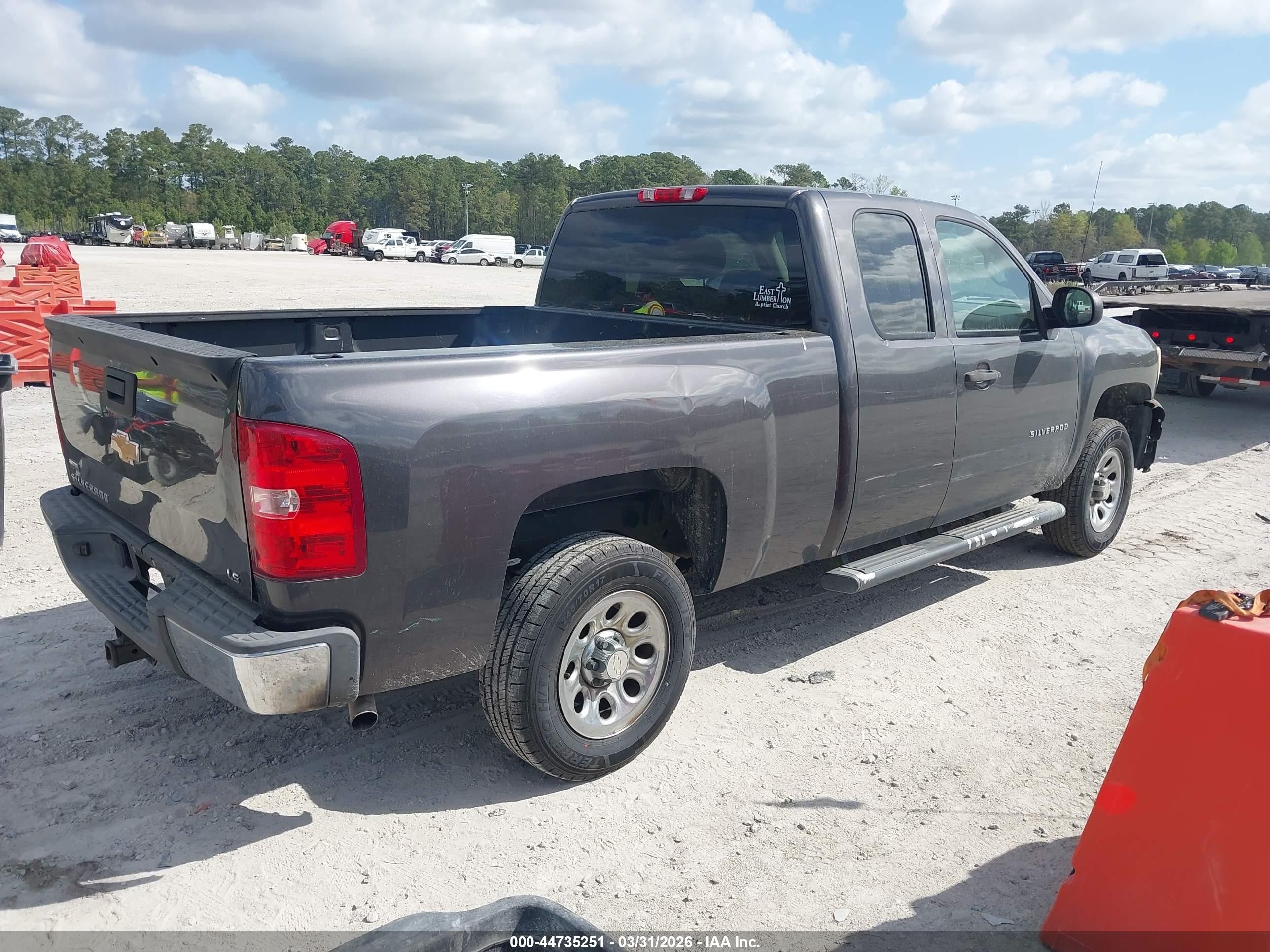 2011 Chevrolet Silverado 1500 Ls Серый vin: 1GCRCREA6BZ282681
