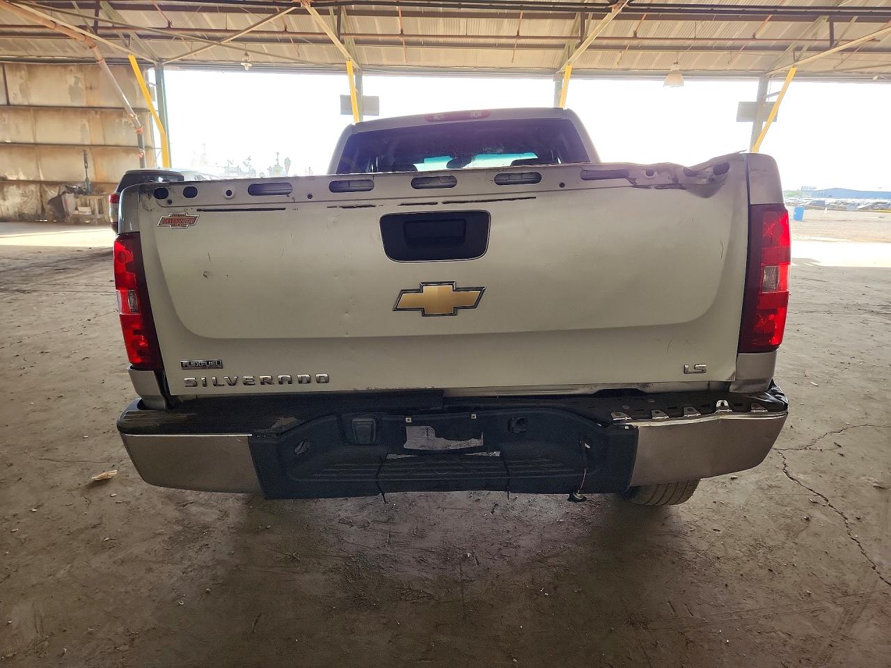 2011 Chevrolet Silverado C1500 Ls Silver vin: 1GCRCREA7BZ125287