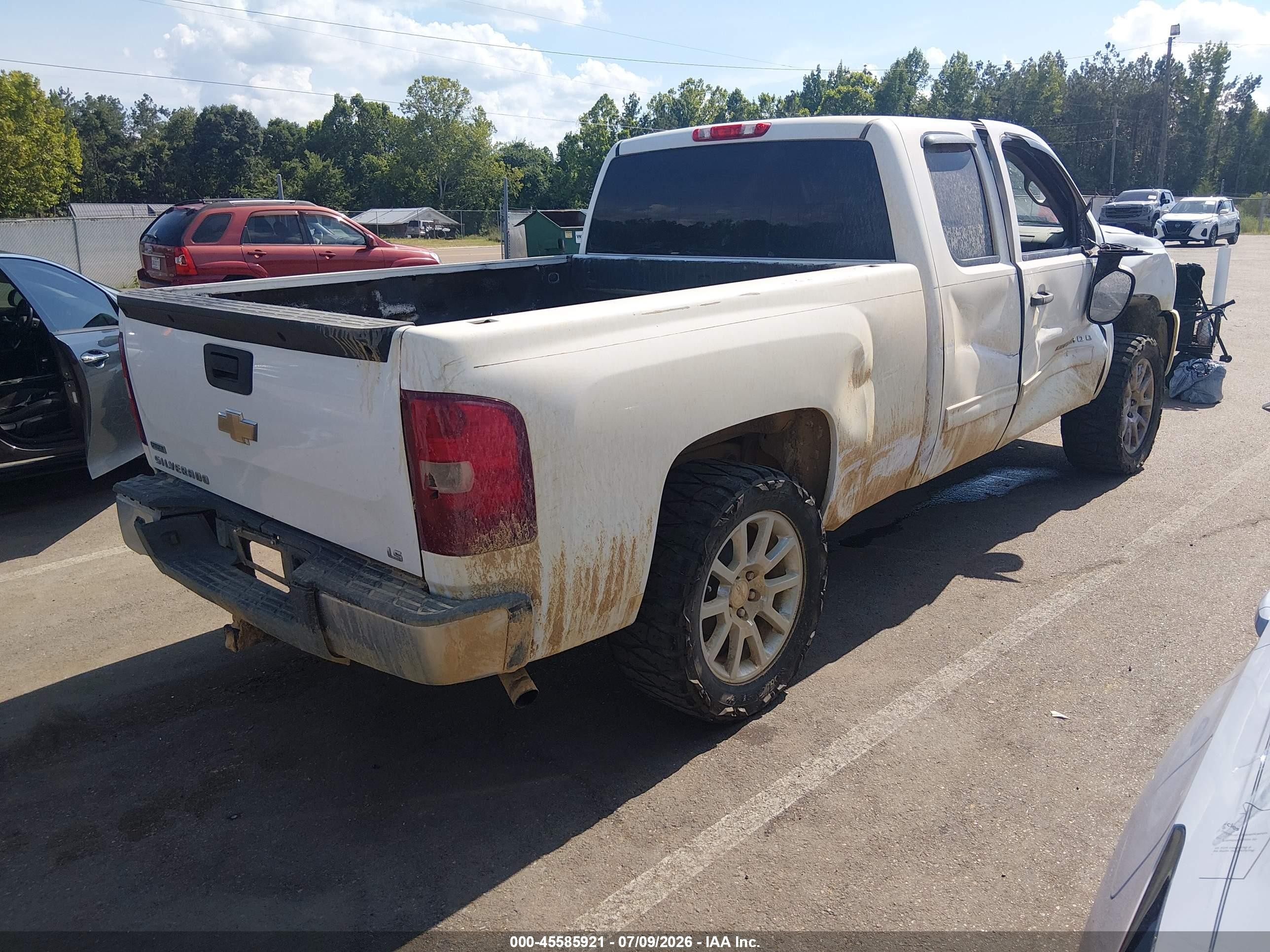 2011 Chevrolet Silverado 1500 Ls White vin: 1GCRCREA9BZ432606