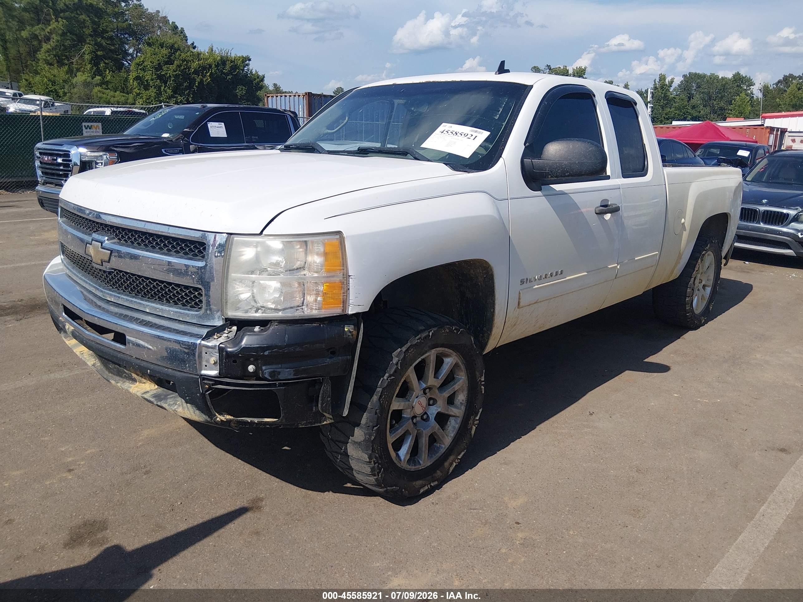 2011 Chevrolet Silverado 1500 Ls White vin: 1GCRCREA9BZ432606