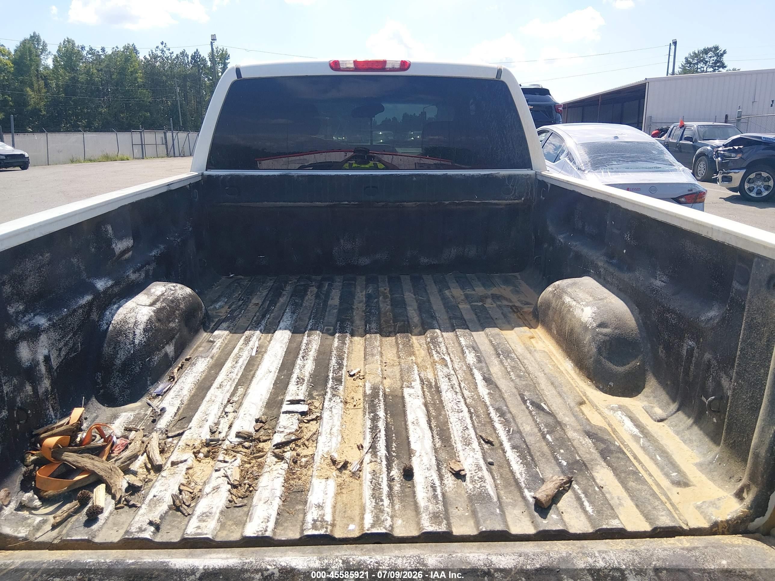 2011 Chevrolet Silverado 1500 Ls White vin: 1GCRCREA9BZ432606