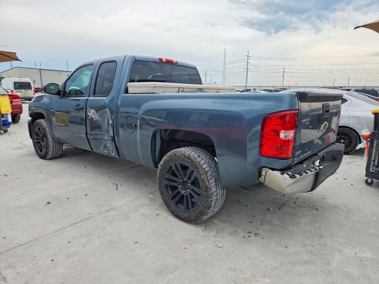 2011 Chevrolet Silverado C1500 Ls Blue vin: 1GCRCREA9BZ455867