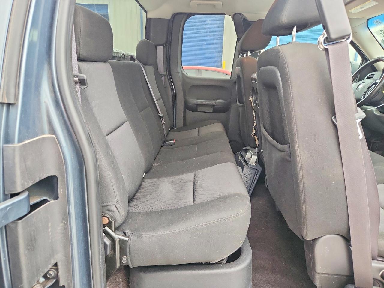2011 Chevrolet Silverado C1500 Ls Blue vin: 1GCRCREA9BZ455867