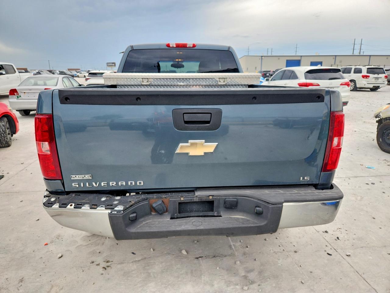2011 Chevrolet Silverado C1500 Ls Blue vin: 1GCRCREA9BZ455867