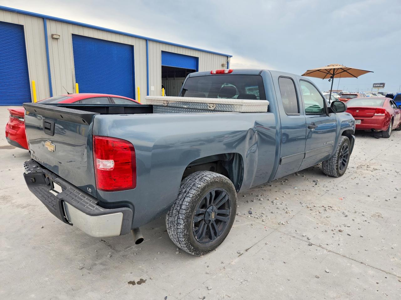 2011 Chevrolet Silverado C1500 Ls Blue vin: 1GCRCREA9BZ455867