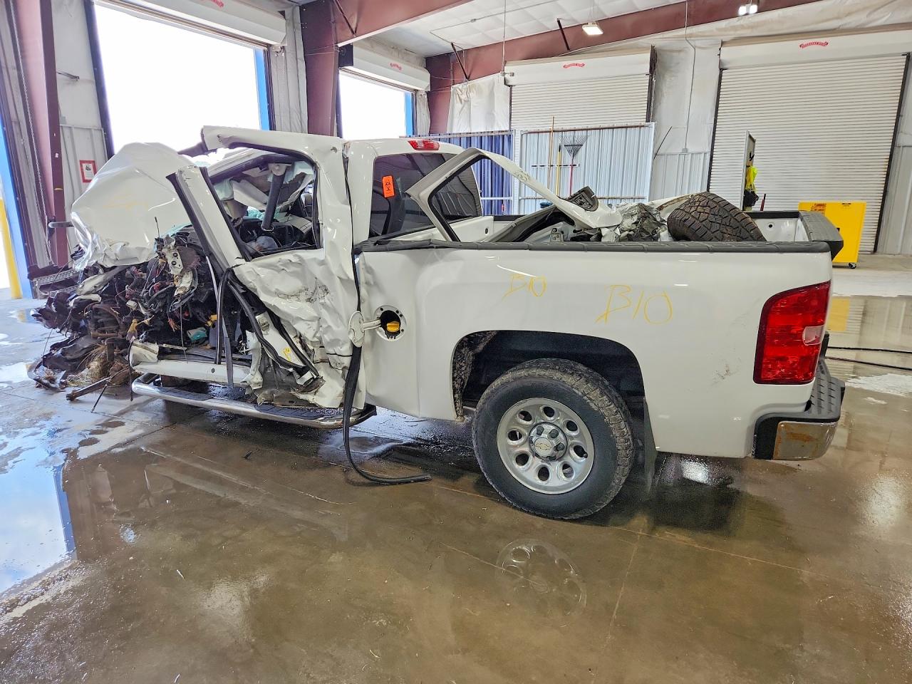 2012 Chevrolet Silverado C1500 Ls White vin: 1GCRCREA9CZ124725