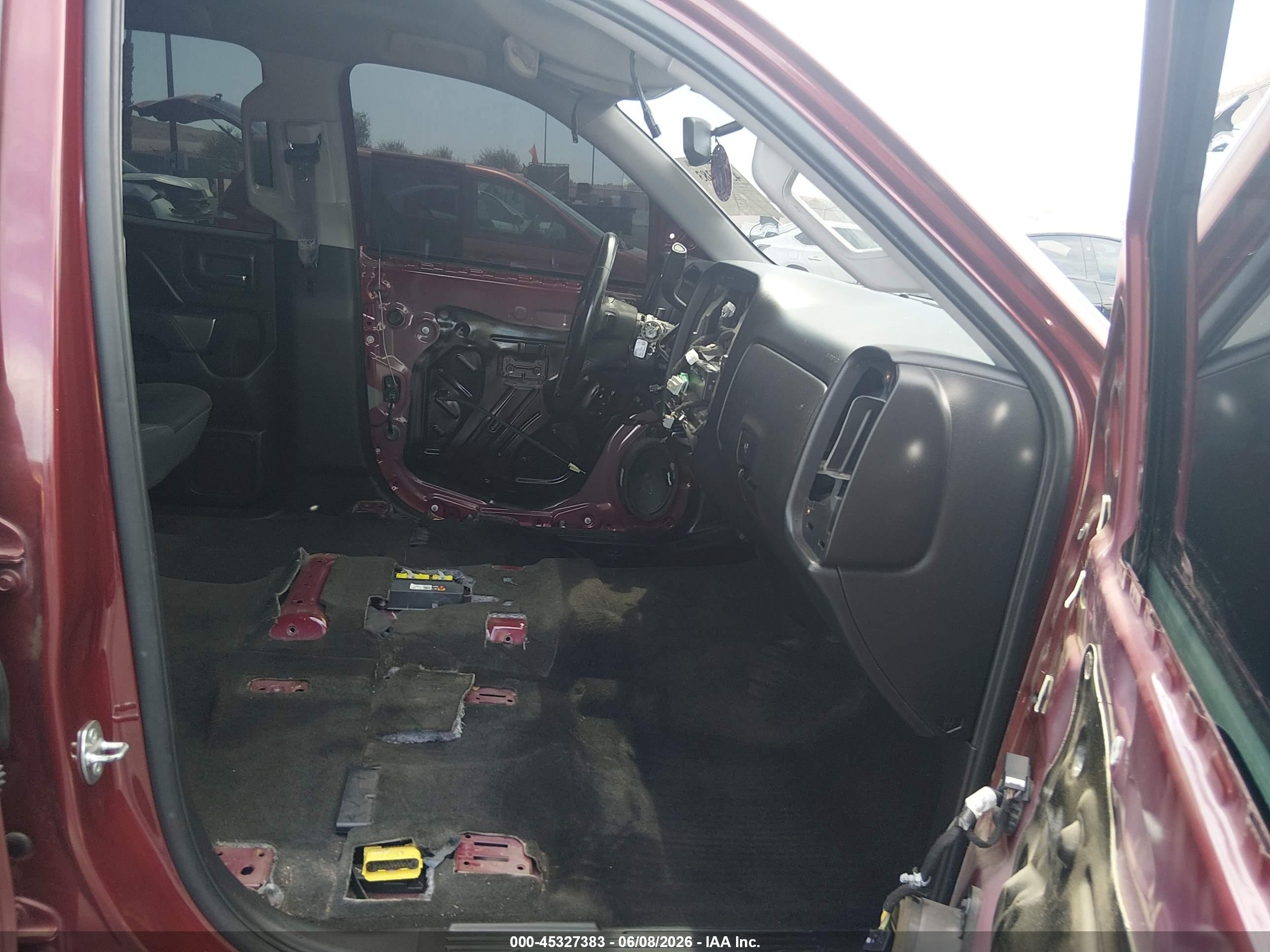 2014 Chevrolet Silverado 1500 1lt Красный vin: 1GCRCREC0EZ409222