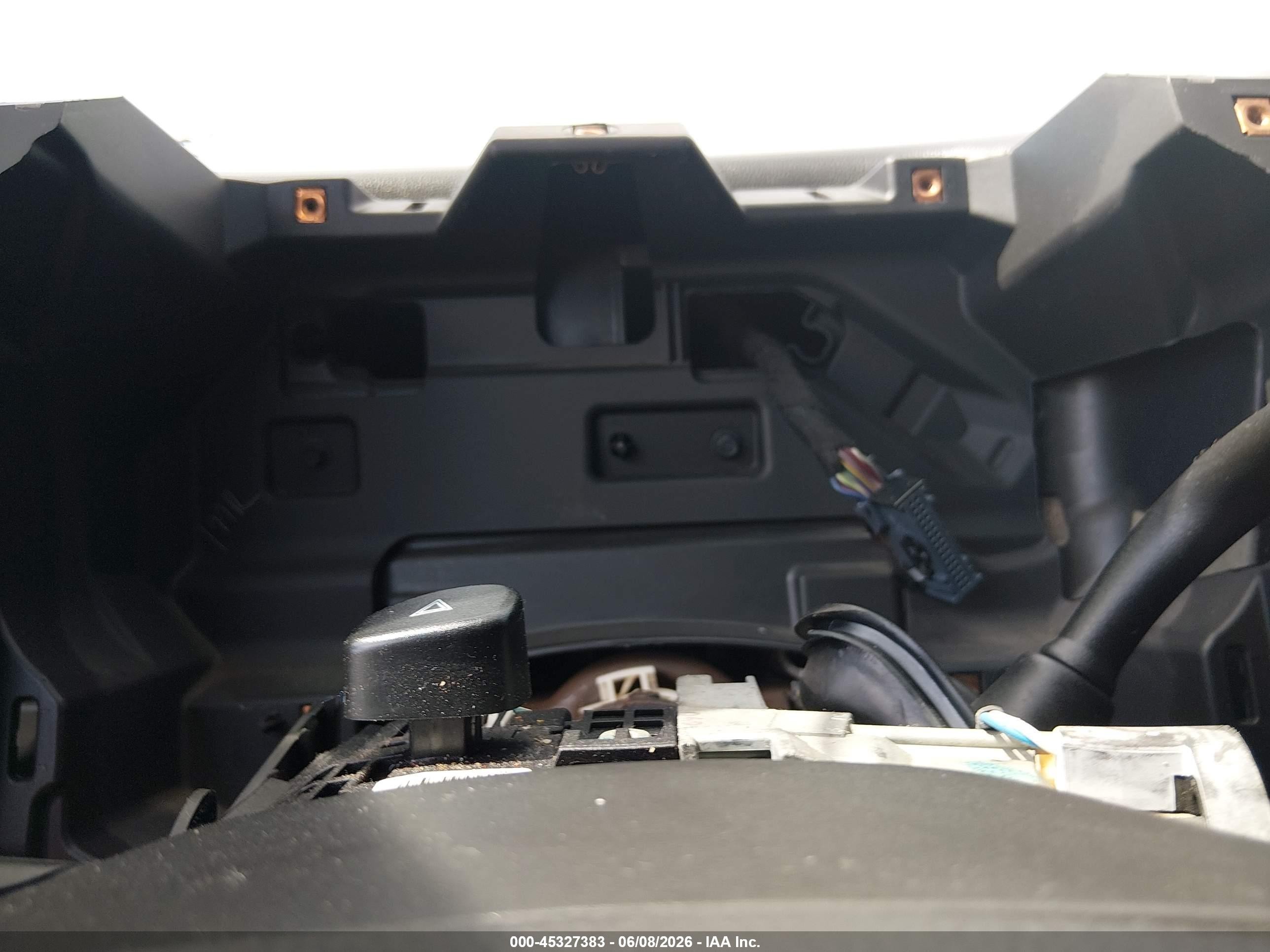 2014 Chevrolet Silverado 1500 1lt Красный vin: 1GCRCREC0EZ409222