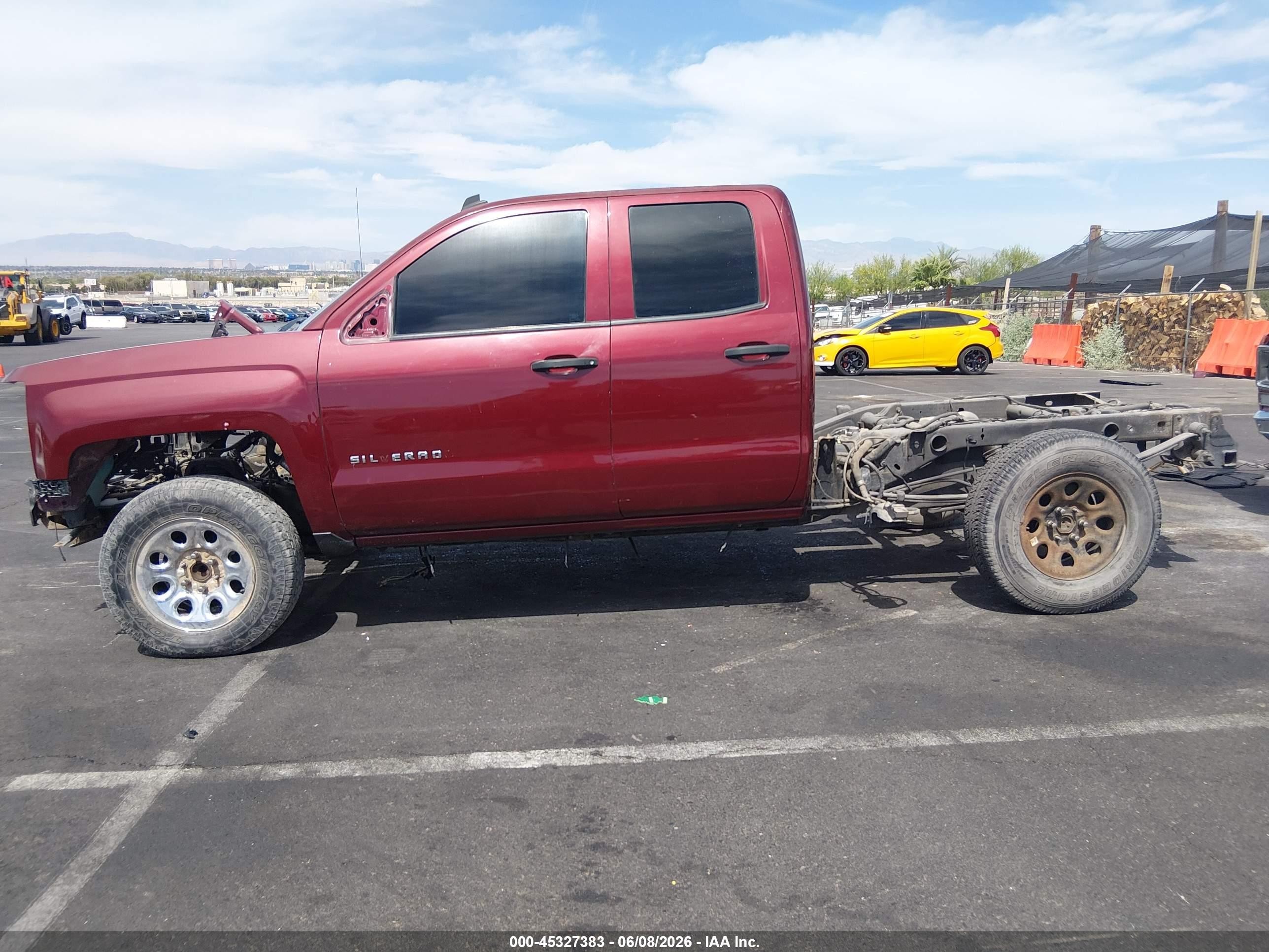 2014 Chevrolet Silverado 1500 1lt Красный vin: 1GCRCREC0EZ409222
