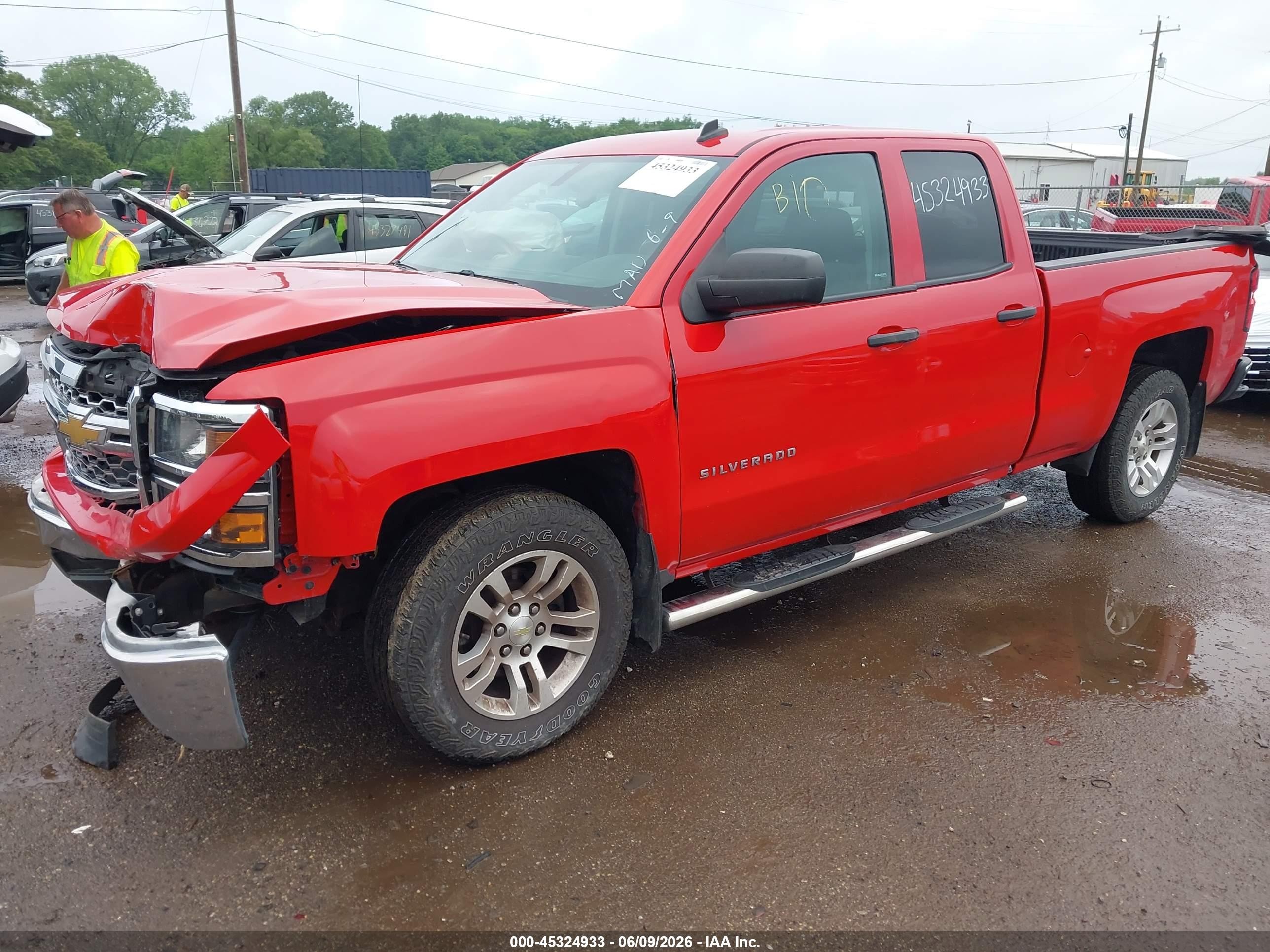 2014 Chevrolet Silverado 1500 1lt Red vin: 1GCRCREC3EZ397082
