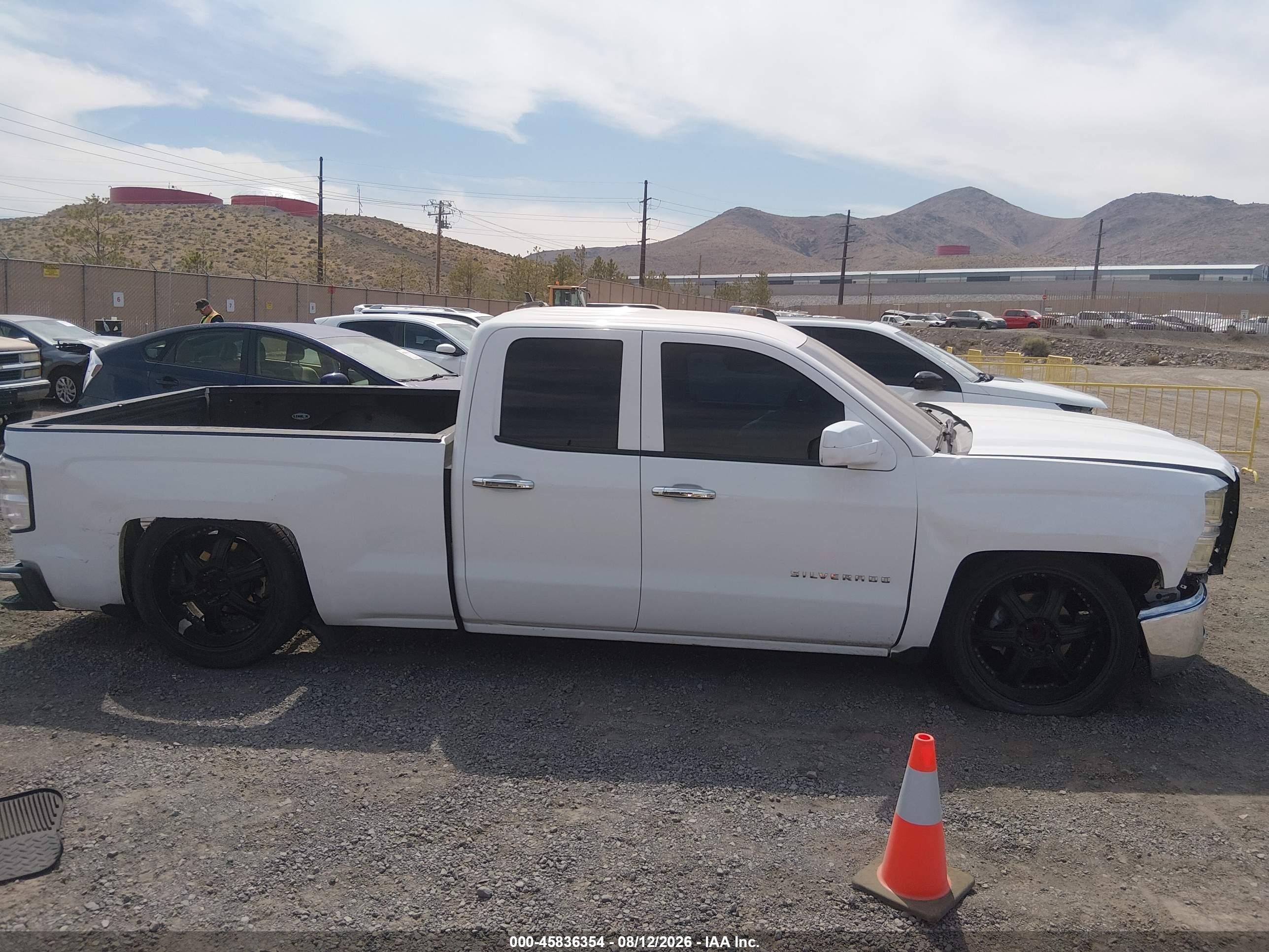 2014 Chevrolet Silverado 1500 Lt White vin: 1GCRCREC4EZ218578