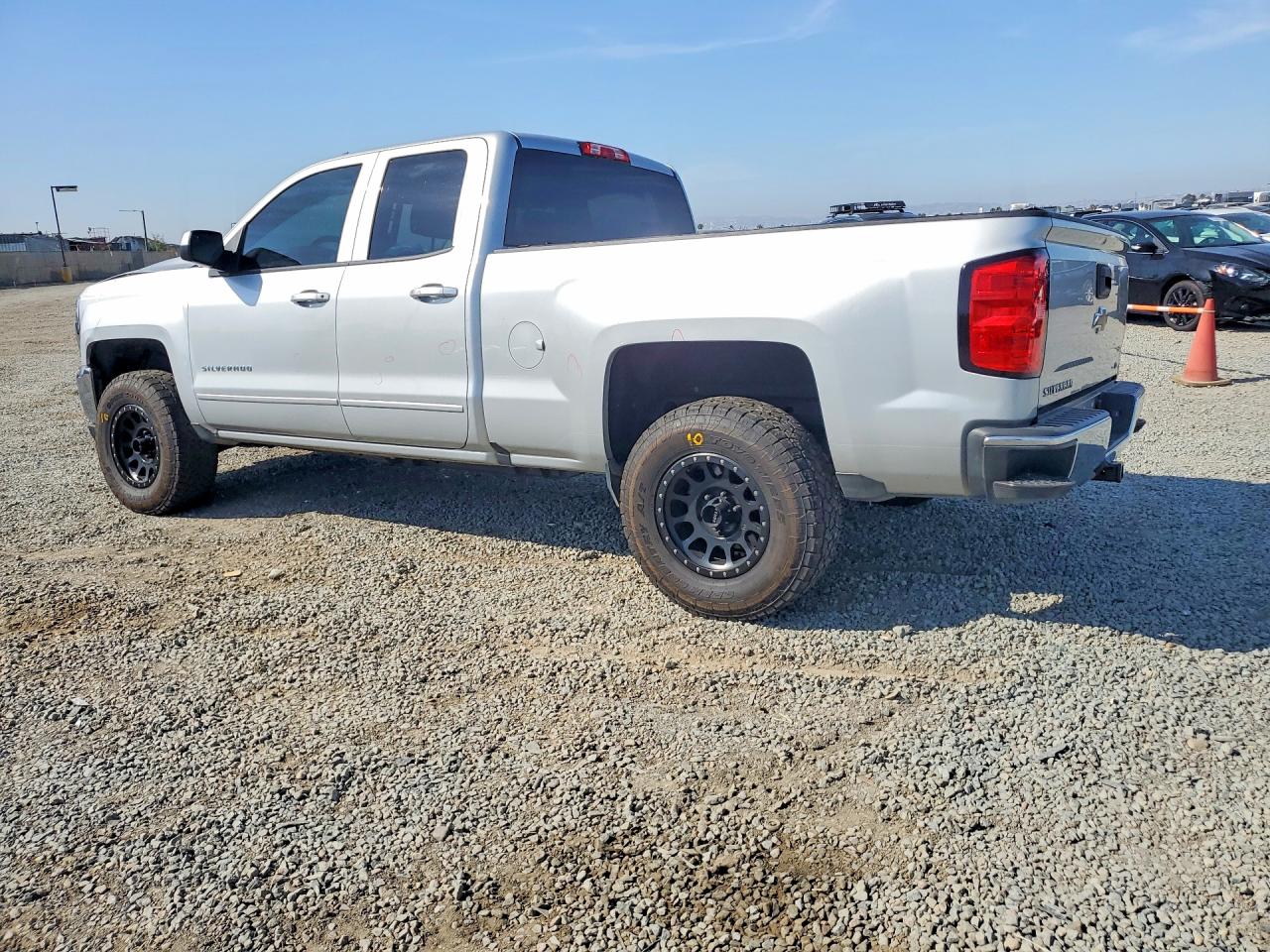 2017 Chevrolet Silverado C1500 Lt Silver vin: 1GCRCREC5HZ210428