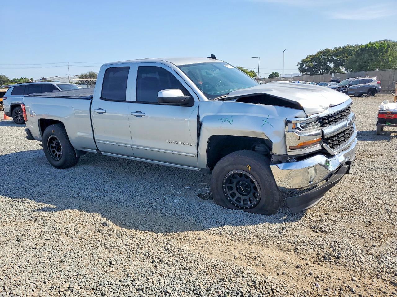 2017 Chevrolet Silverado C1500 Lt Silver vin: 1GCRCREC5HZ210428
